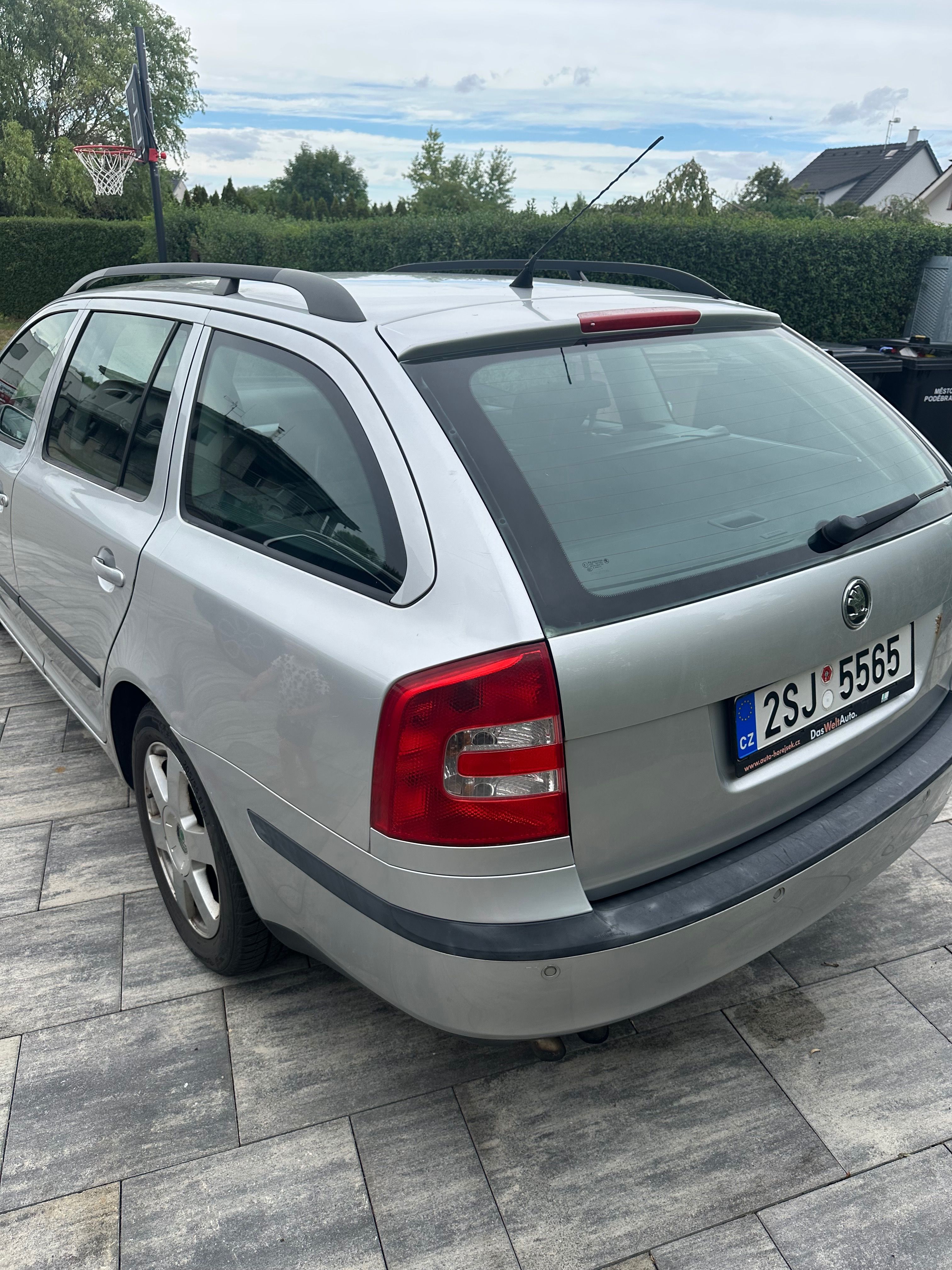 Škoda Octavia - fotka 2