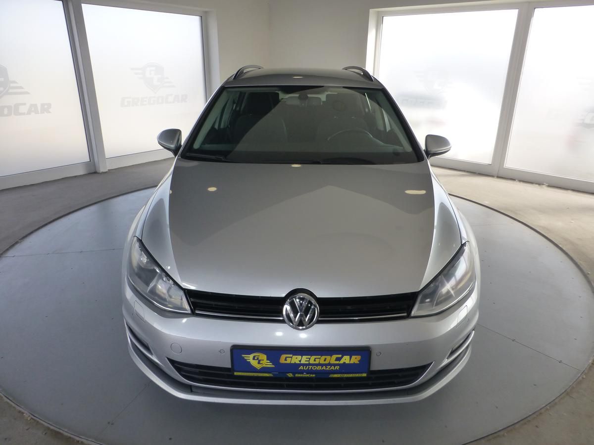 Volkswagen Golf, 1,6TDI*81KW*VYHŘ.SEDADLA* - fotka 2