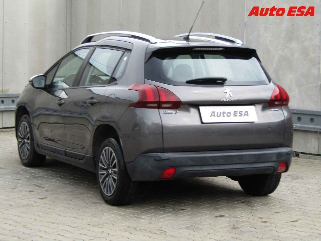 Peugeot 2008, 1.2 VTi - fotka 6