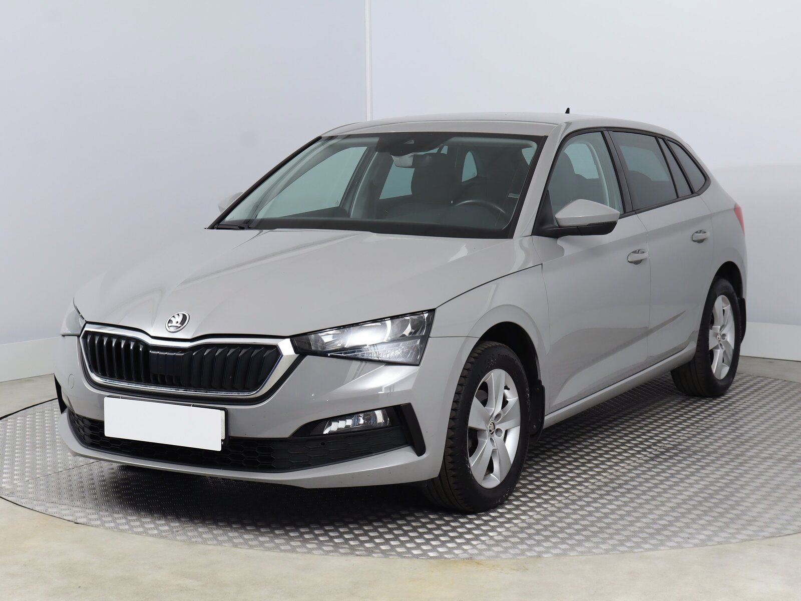 Škoda Scala, 1.5 TSI, Ambition, ČR,1.maj - fotka 2