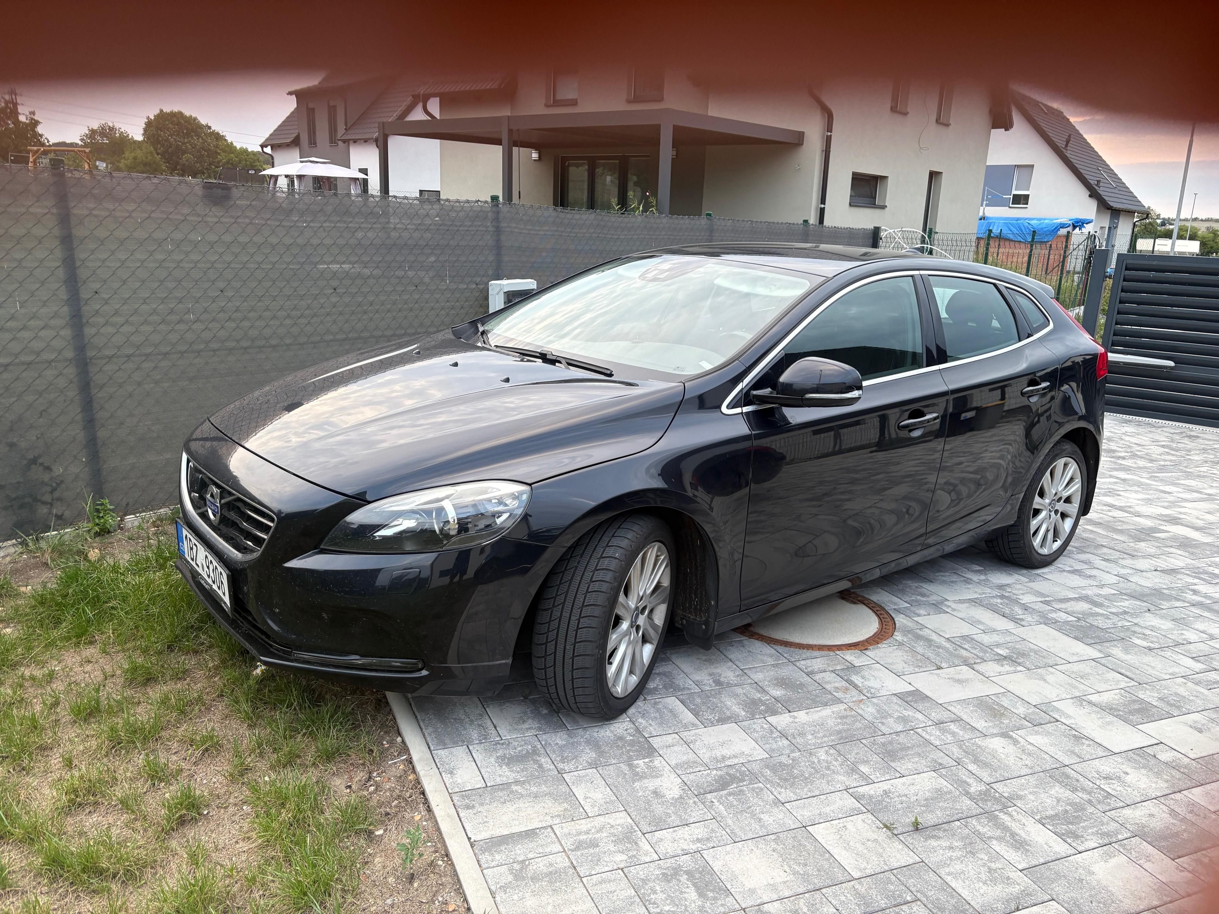 Volvo V40, Volvo V40 1.6D Momentum