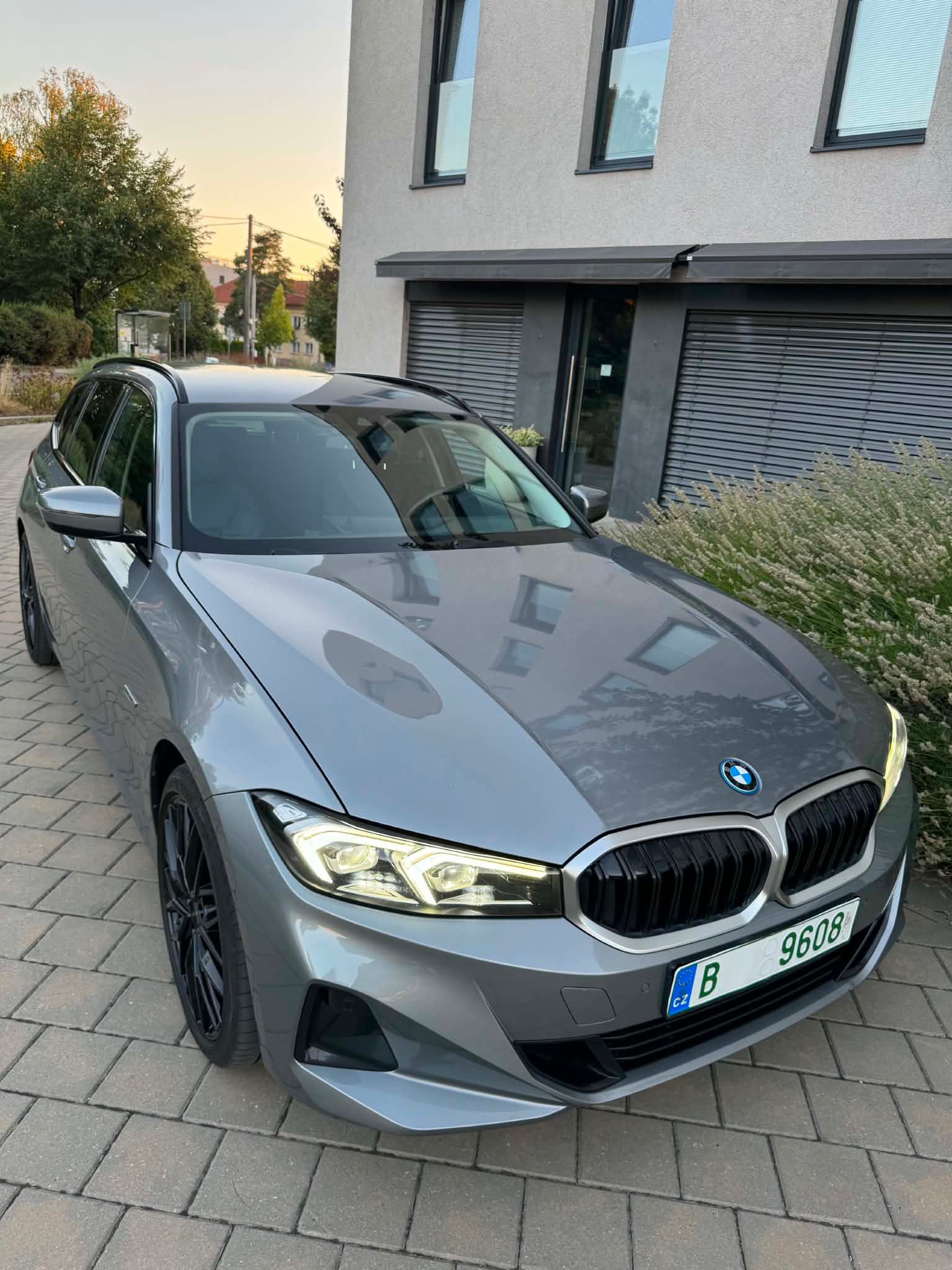 BMW Řada 3, 320,dvojité okna,tažné,HIFI - fotka 5