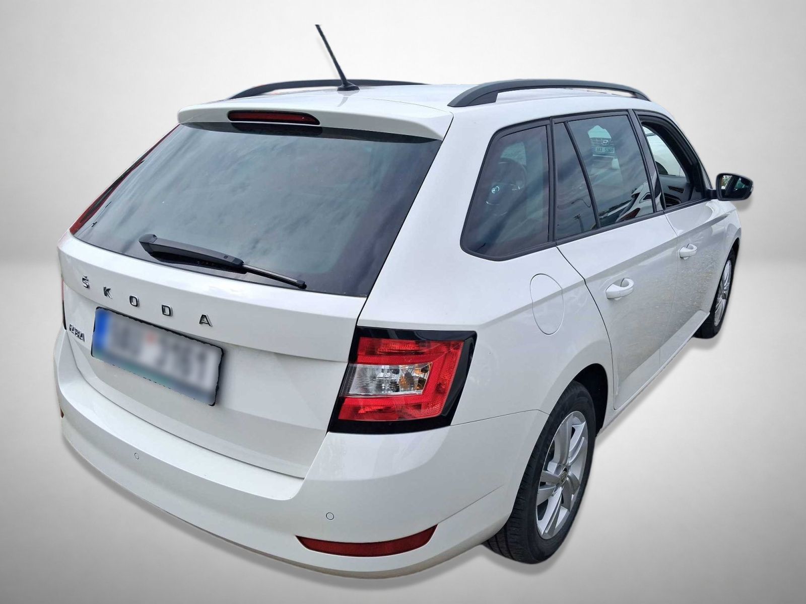 Škoda Fabia, 1.0 TSI, Ambition Plus, ČR - fotka 2