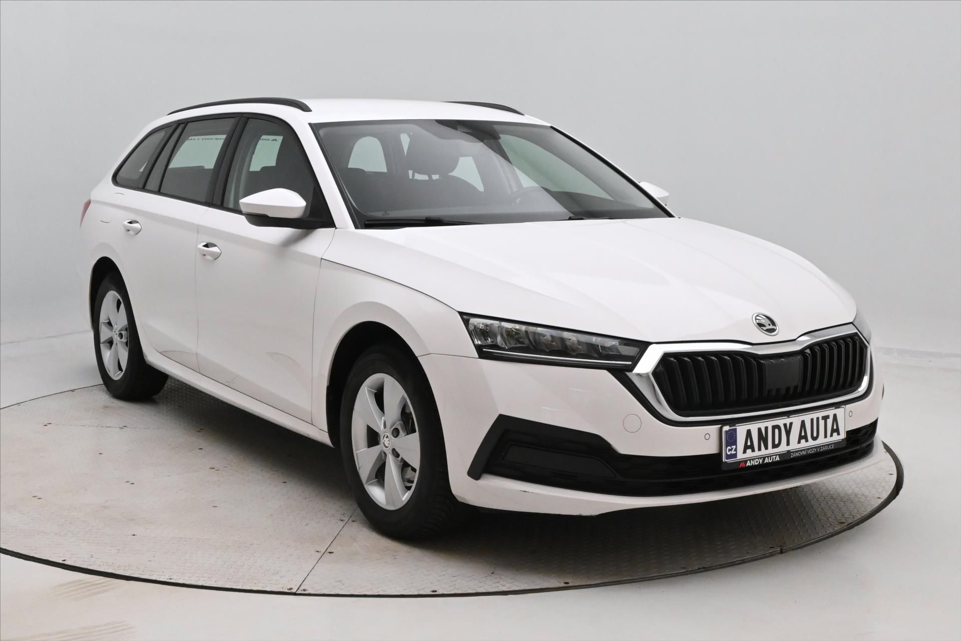 Škoda Octavia, 2,0 TDI 110kW 4x4 DSG Ambition - fotka 3