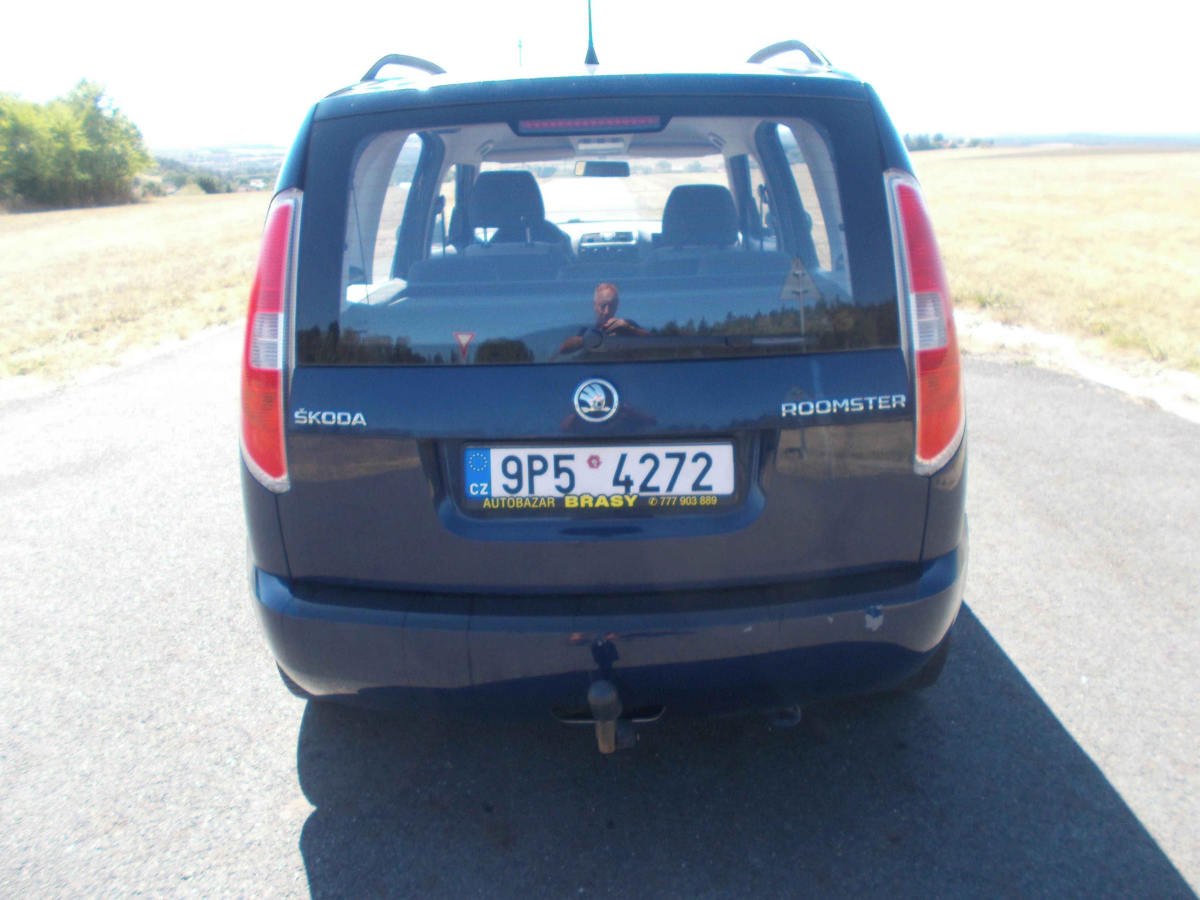 Škoda Roomster, 1,2 HTP 51 KW klima, tažné - fotka 4