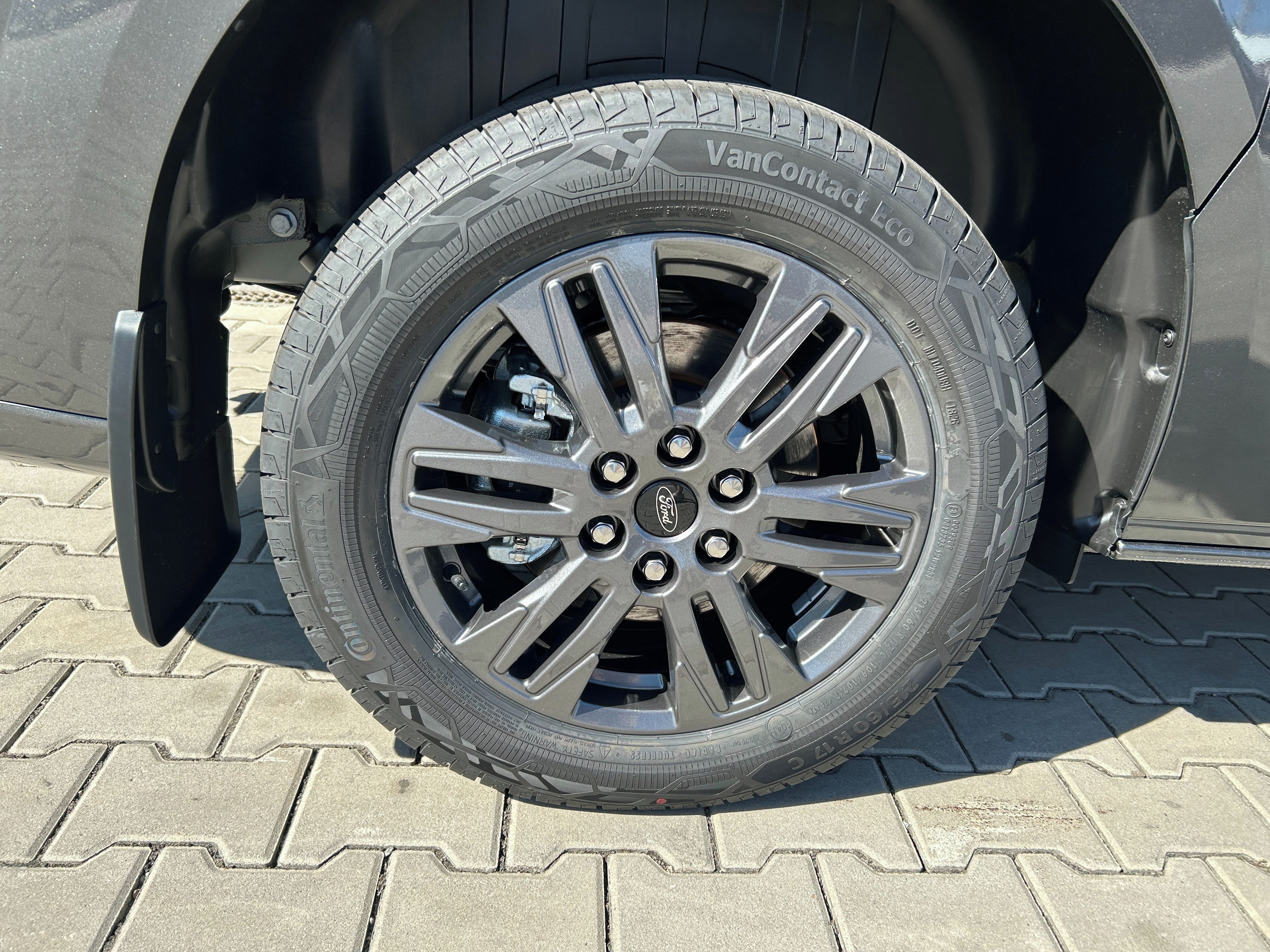 Ford Tourneo Custom, Titanium L1 2.0 EcoBlue 110 kW - fotka 6