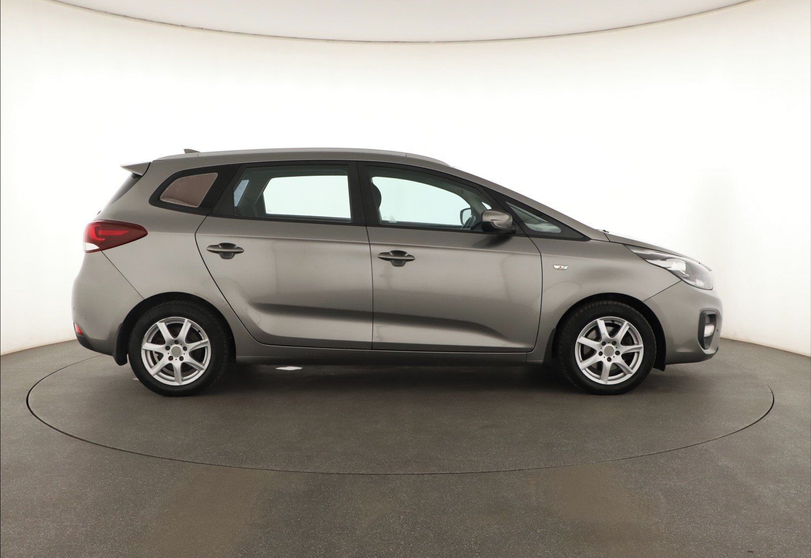 Kia Carens, 1.7 CRDi, 7 míst, Navi - fotka 6