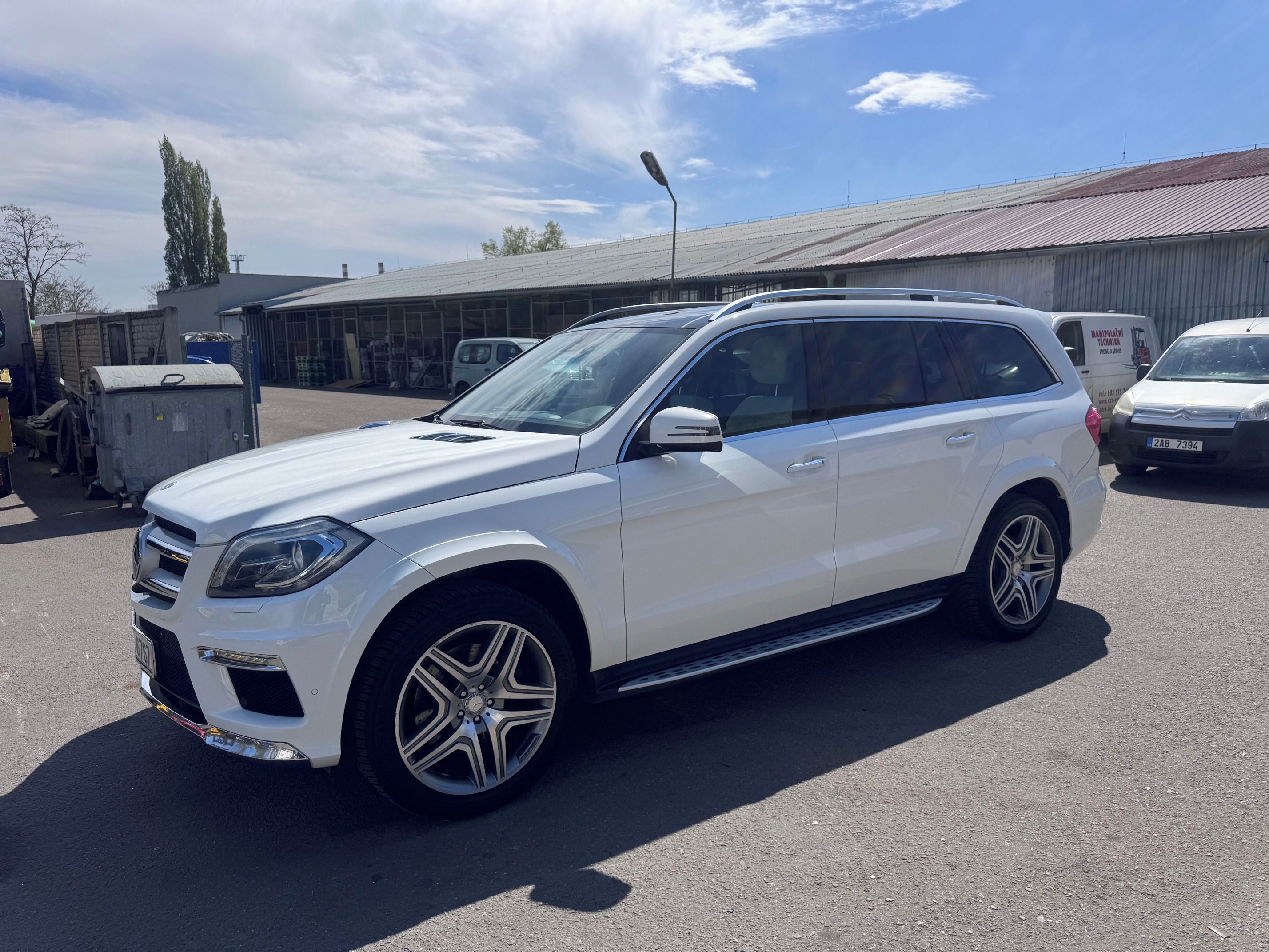 Mercedes-Benz GL, GL350 AMG BLUETEC 4MATIC - fotka 3