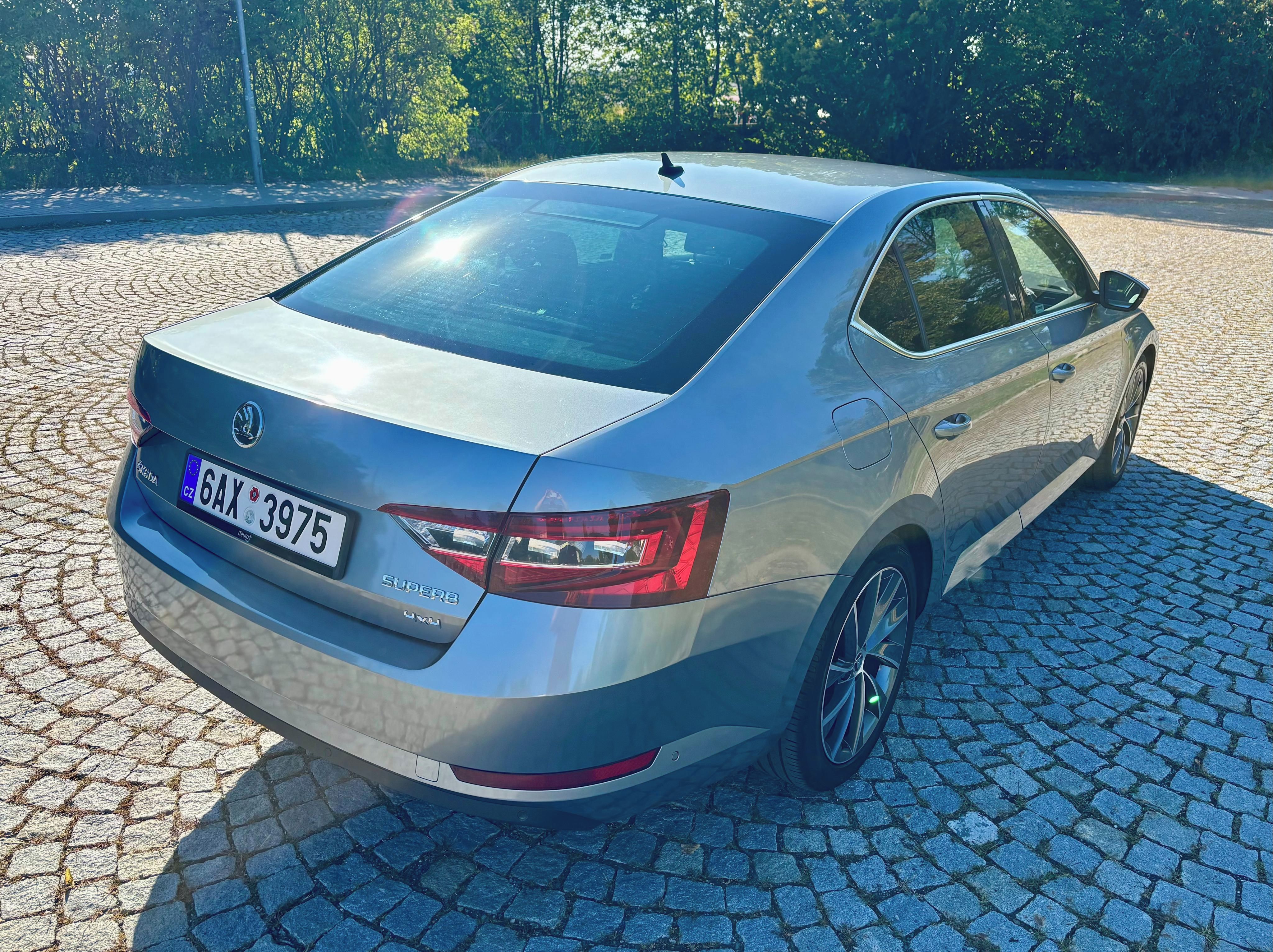 Škoda Superb, 2.0 TDi 140 kW L&K 4x4 DSG - fotka 4