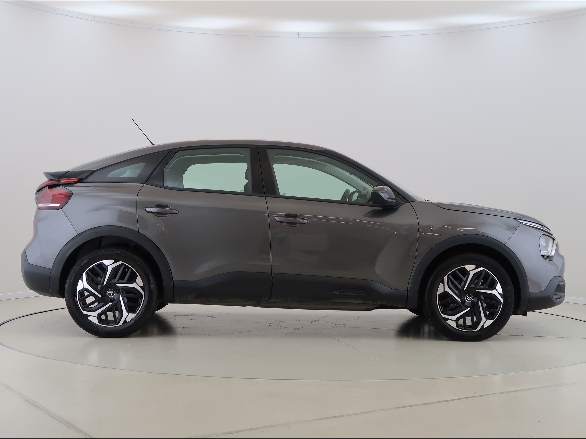 Citroën C4, 1.5,BlueHDi,81KW,ShinePack - fotka 4