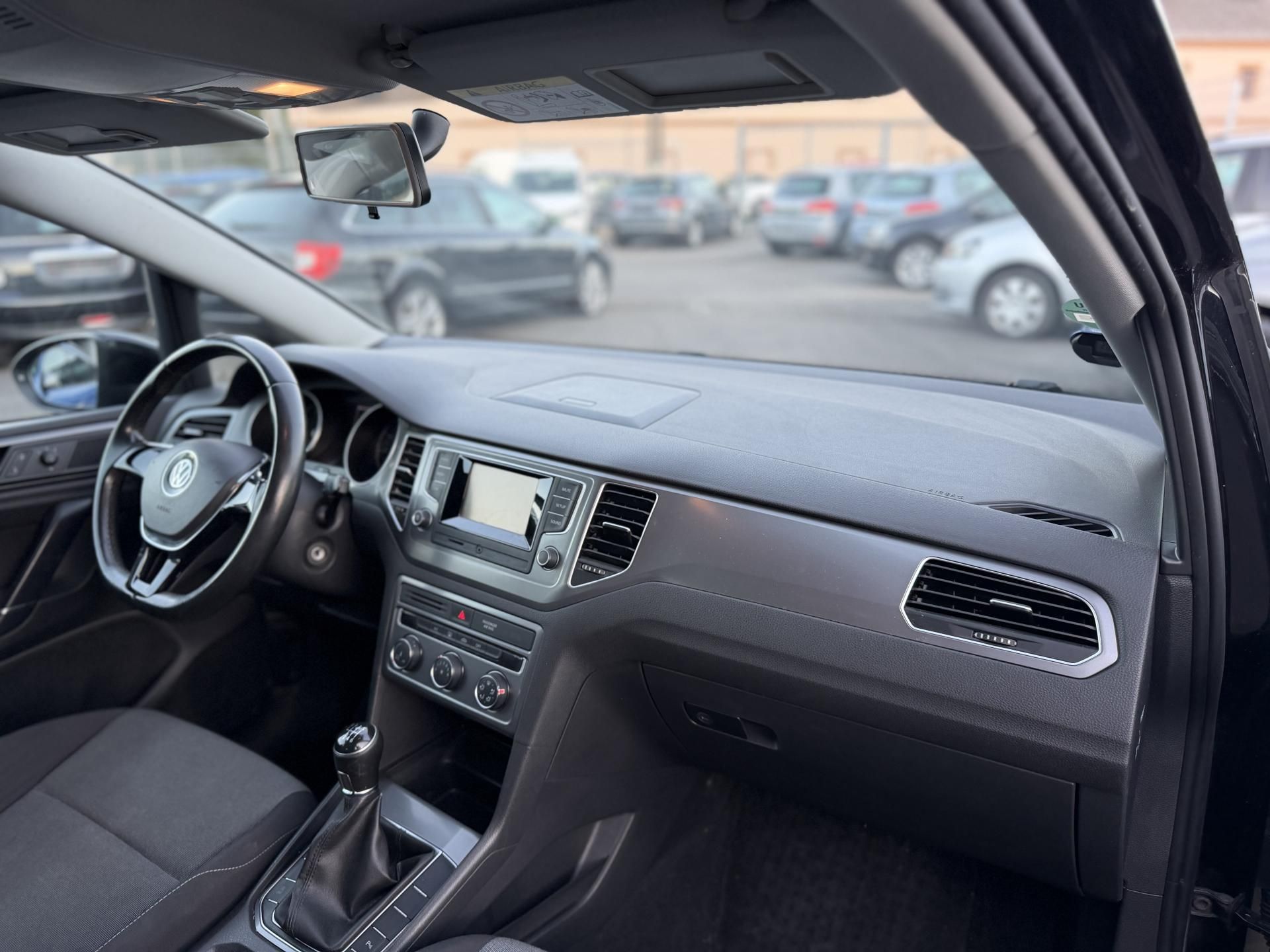 Volkswagen Golf Sportsvan, 1.2 Tsi, 77kw, TAŽNÉ - fotka 6