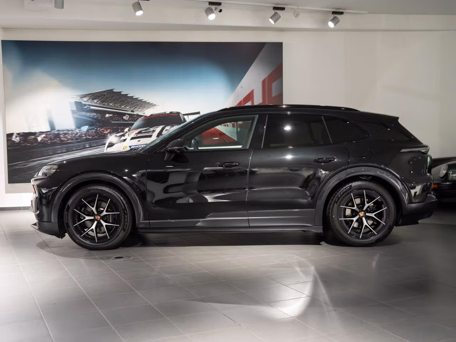 Porsche Cayenne, Electric HuD HD-Matrix Venti - fotka 3