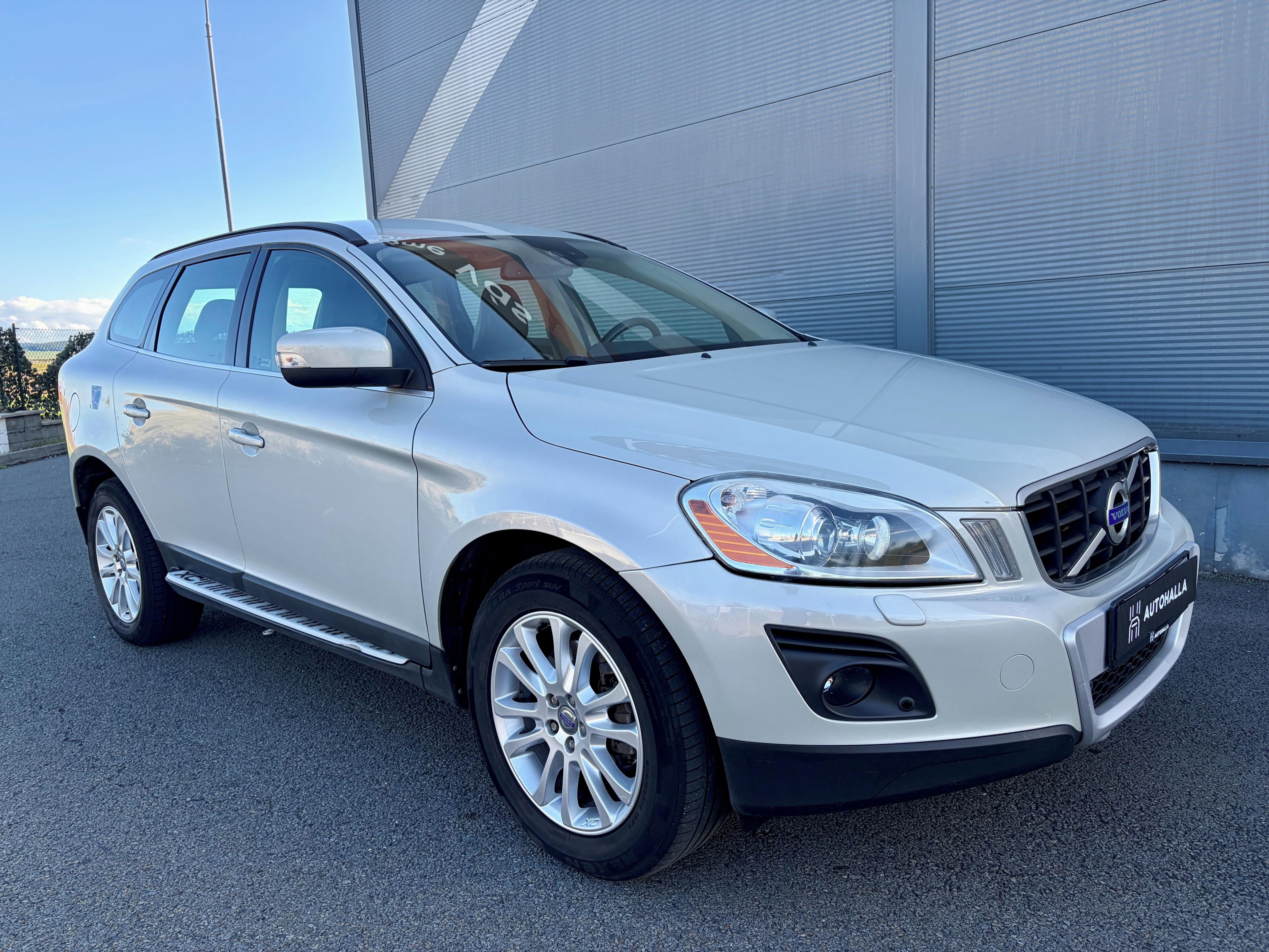 Volvo XC60, D5 136kW TAŽNÉ Navi XENONY - fotka 4