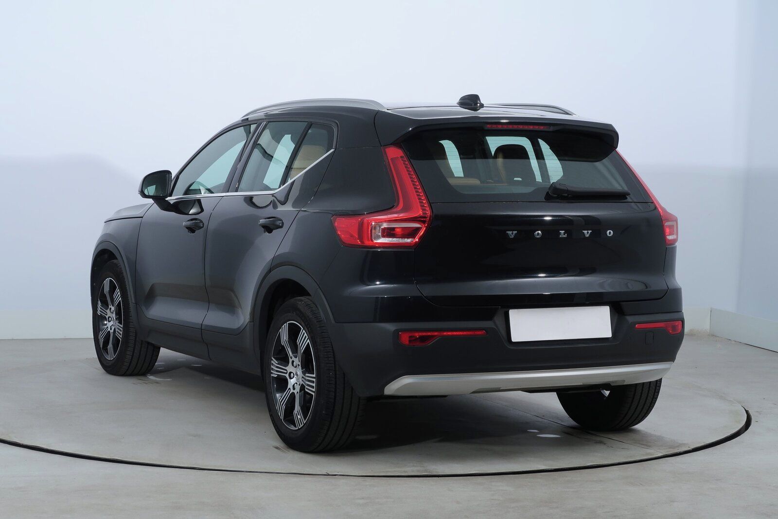 Volvo XC40, D3 AWD, Automat, Serv.kniha - fotka 4