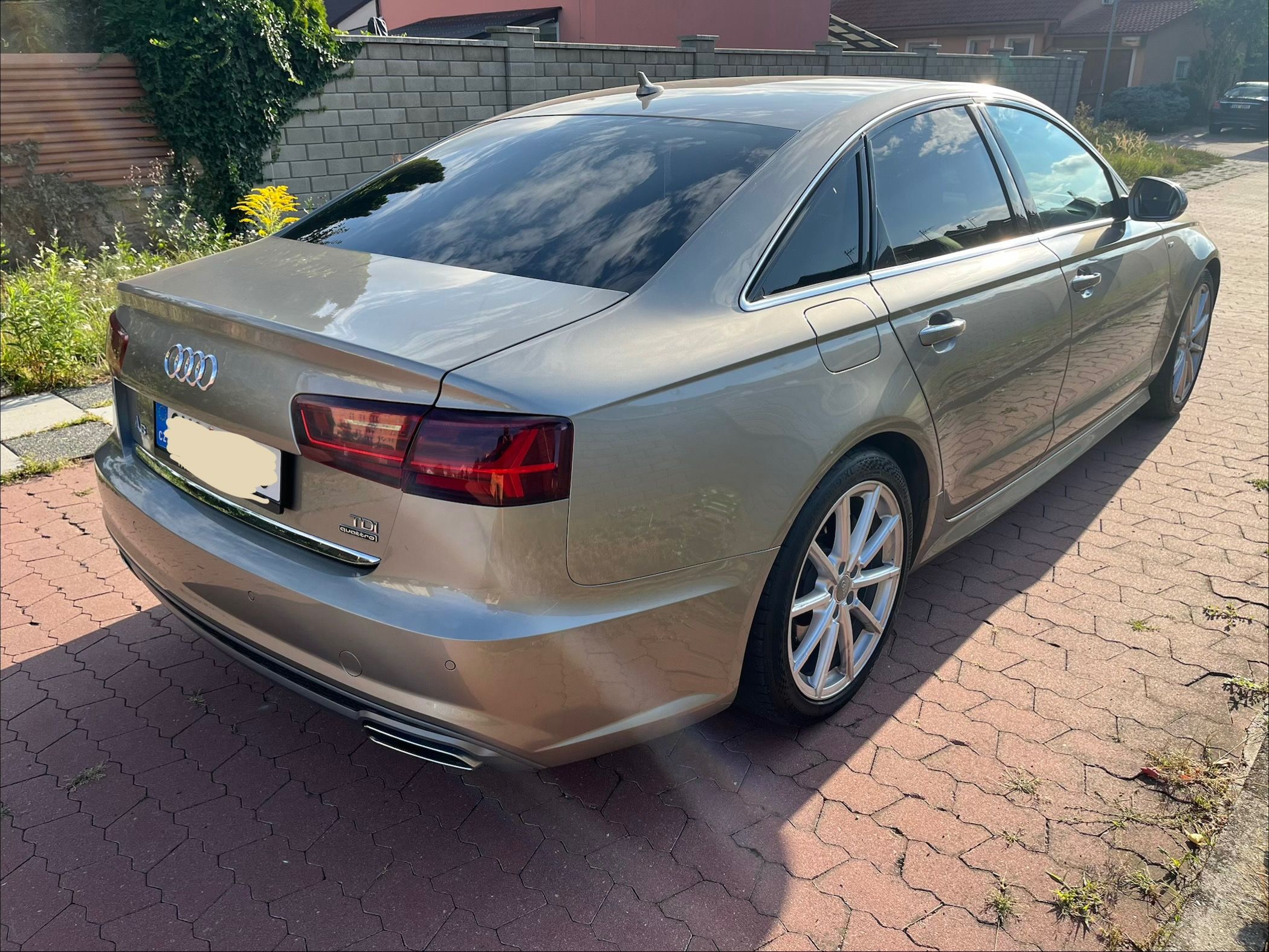 Audi A6, 3.0tdi V6 4x4 Sline ČR 1maj - fotka 5