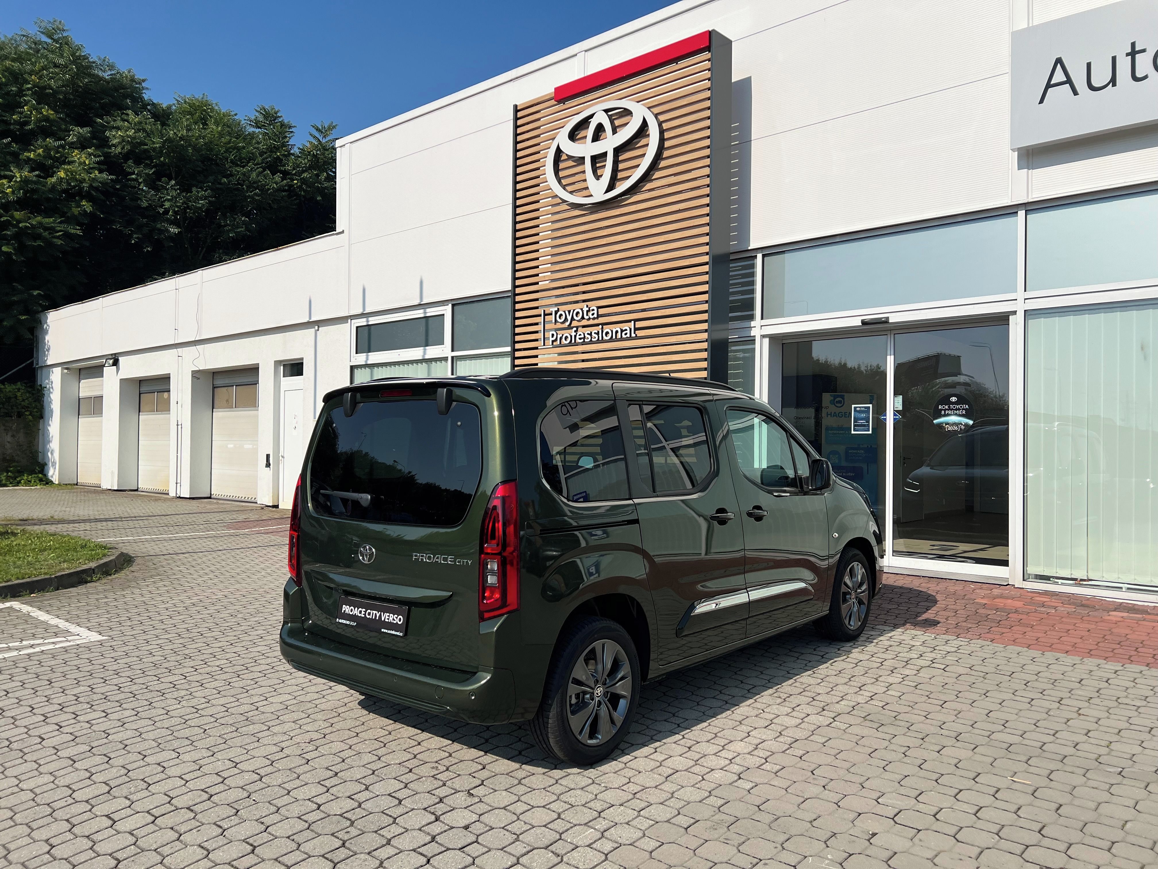 Toyota Proace City Verso, 1.2T Family 5S Short - fotka 6
