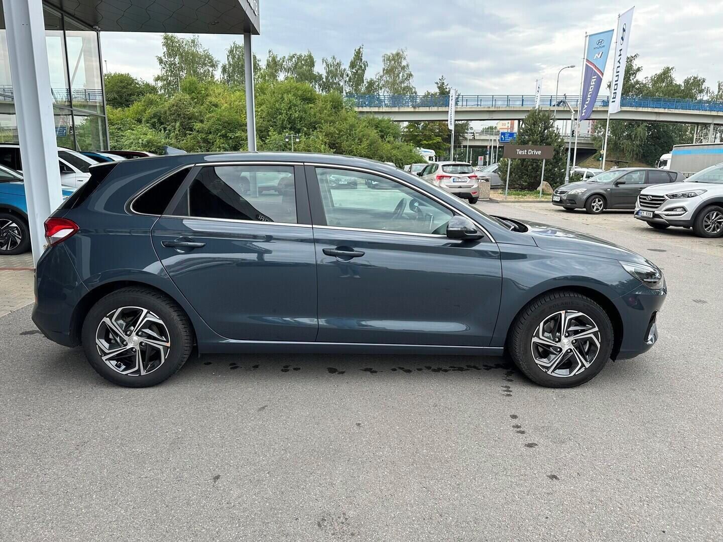 Hyundai i30, HB MY23 Smart DCT 1,0 T-GDI 88 - fotka 4