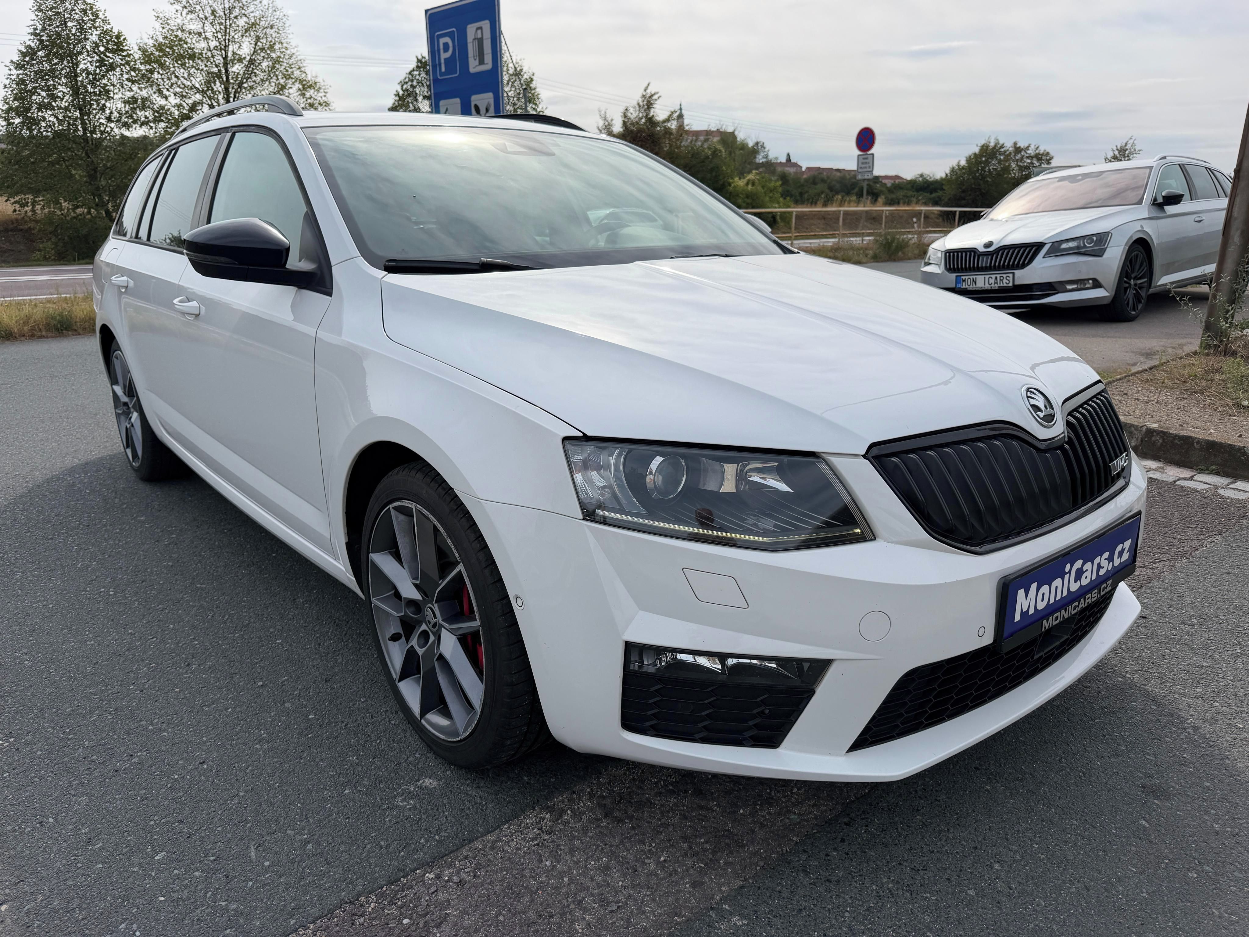 Škoda Octavia, RS 2.0 TDi 135kW DSG, VÝBAVA - fotka 3