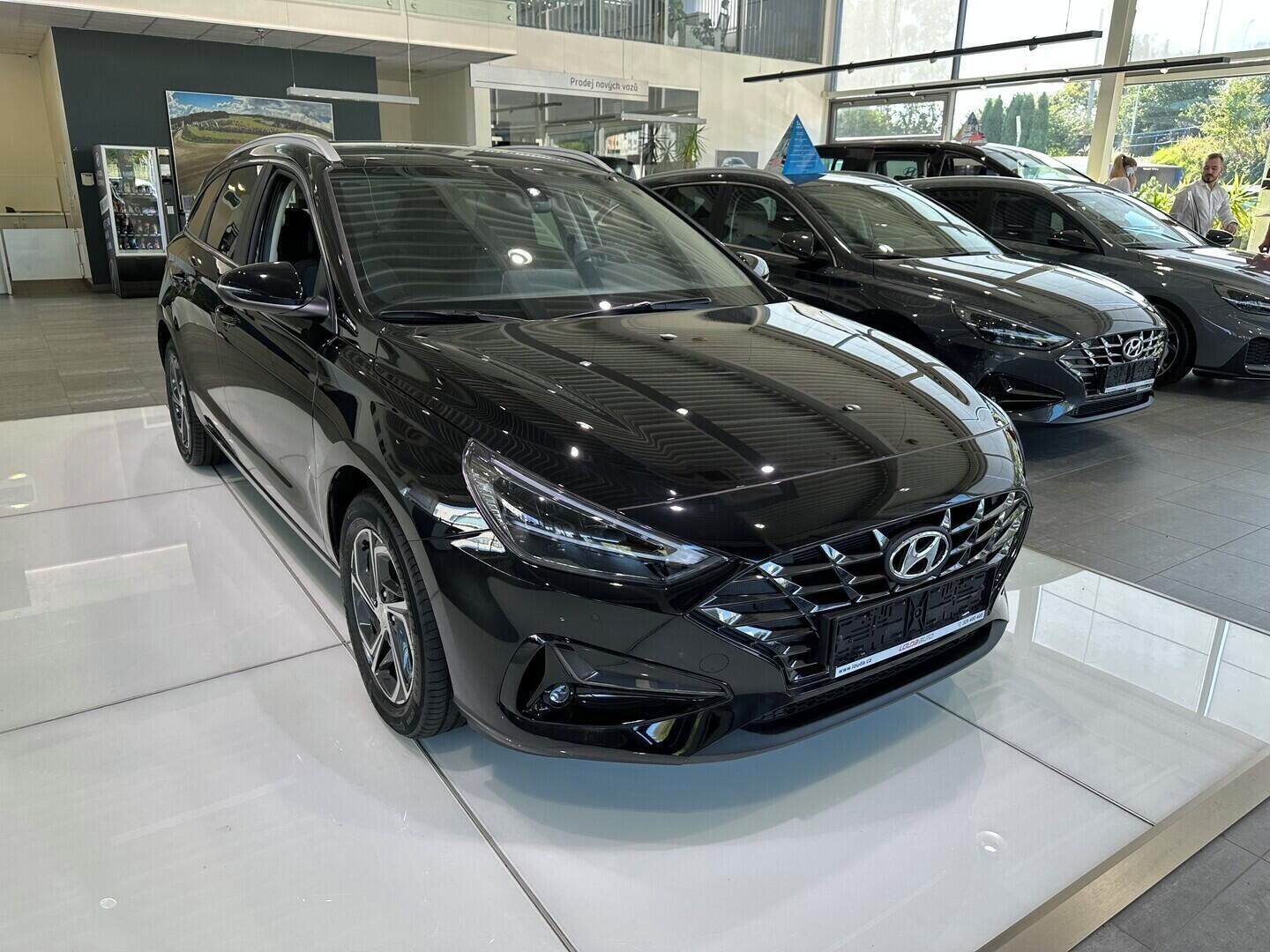 Hyundai i30, WG MY23 Smart 1,0 T-GDI 88 kW - fotka 3