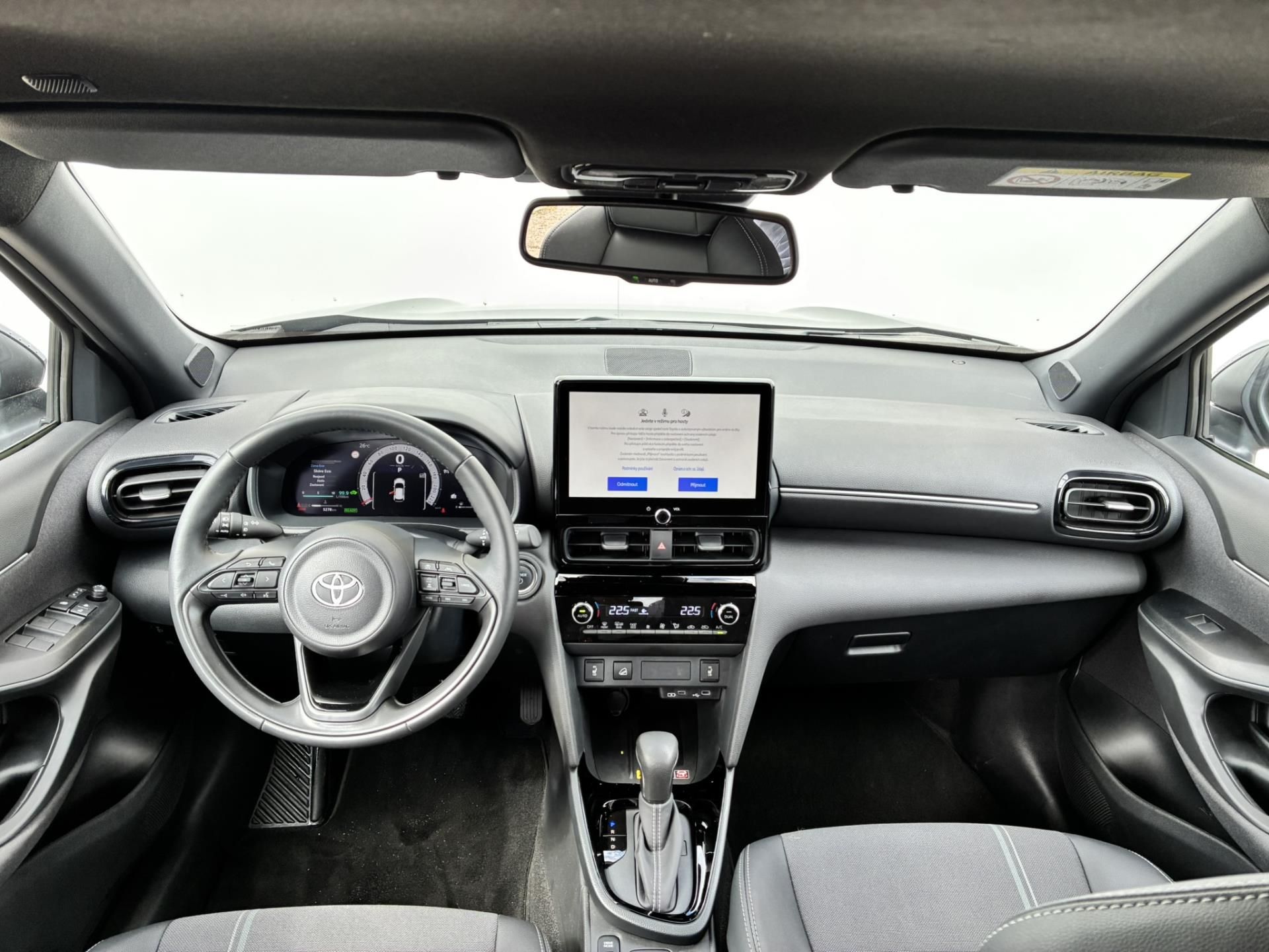 Toyota Yaris Cross, 1.5 HSD 130k e-CVT AWD Executi - fotka 5