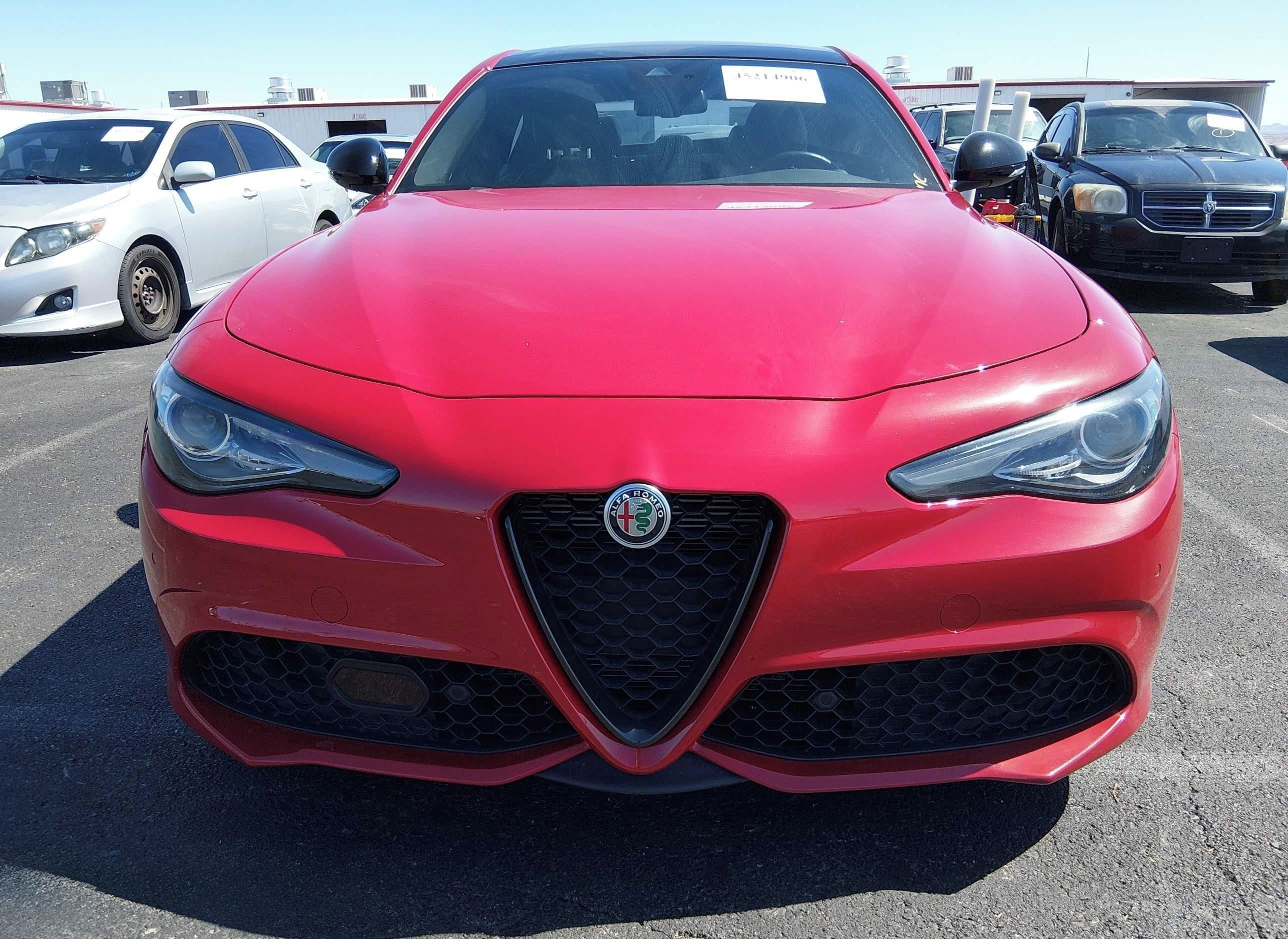 Alfa Romeo Giulia, Auto na cestě - fotka 5