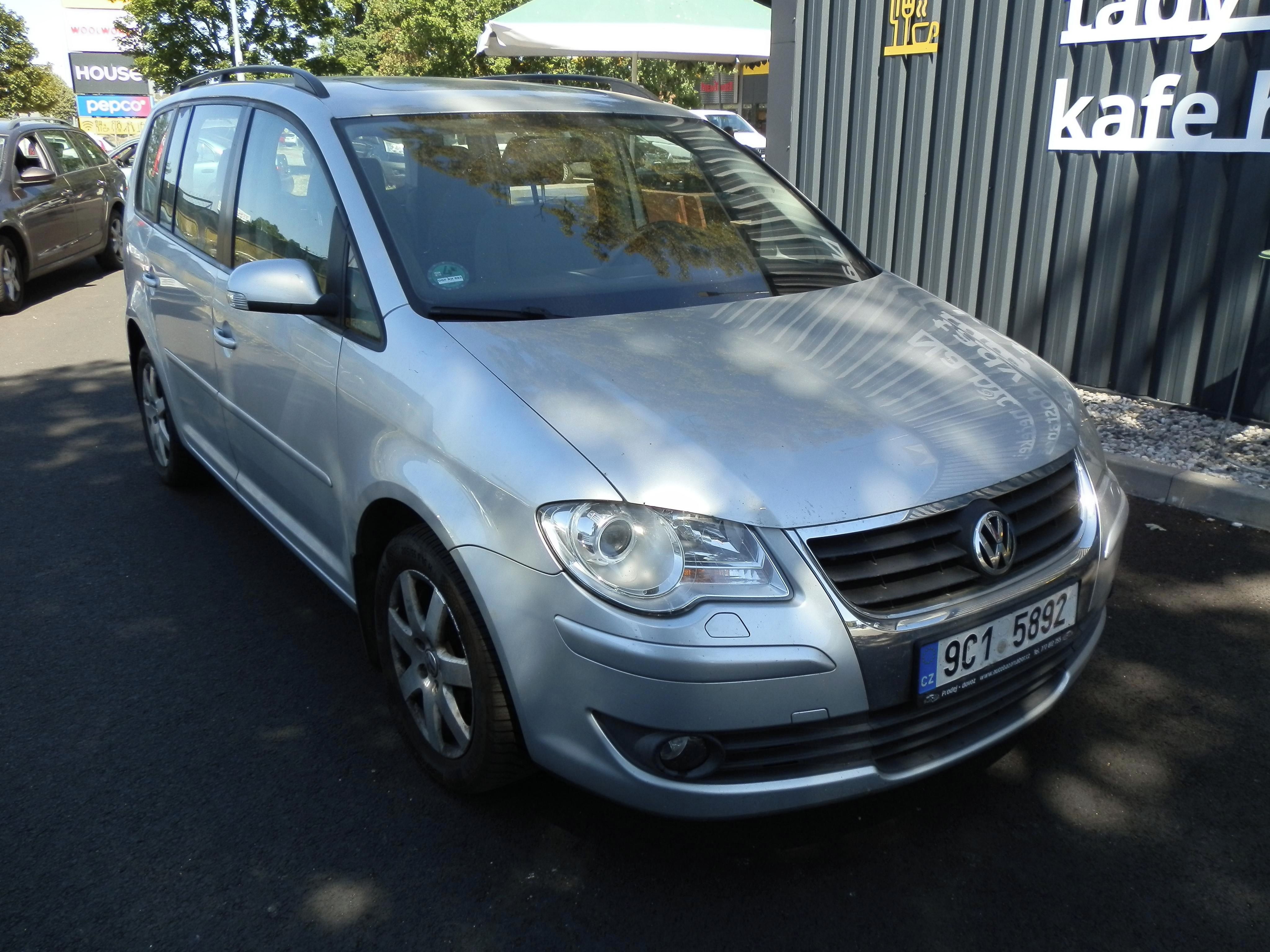 Volkswagen Touran, 1,4i - fotka 3