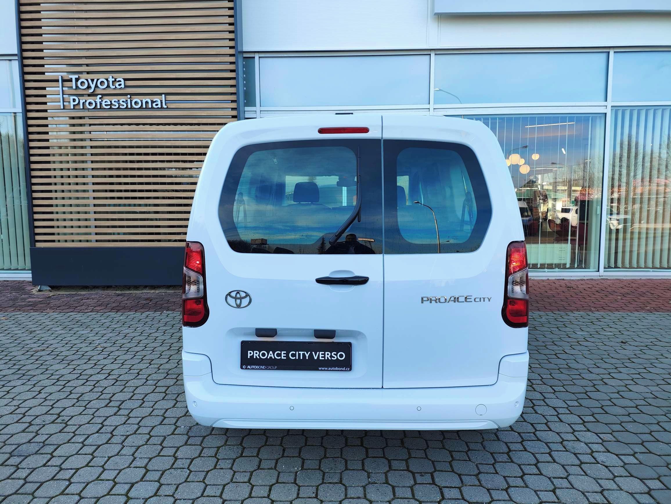Toyota Proace City Verso, 1.2T 110HP BUSINESS 5S LONG - fotka 5