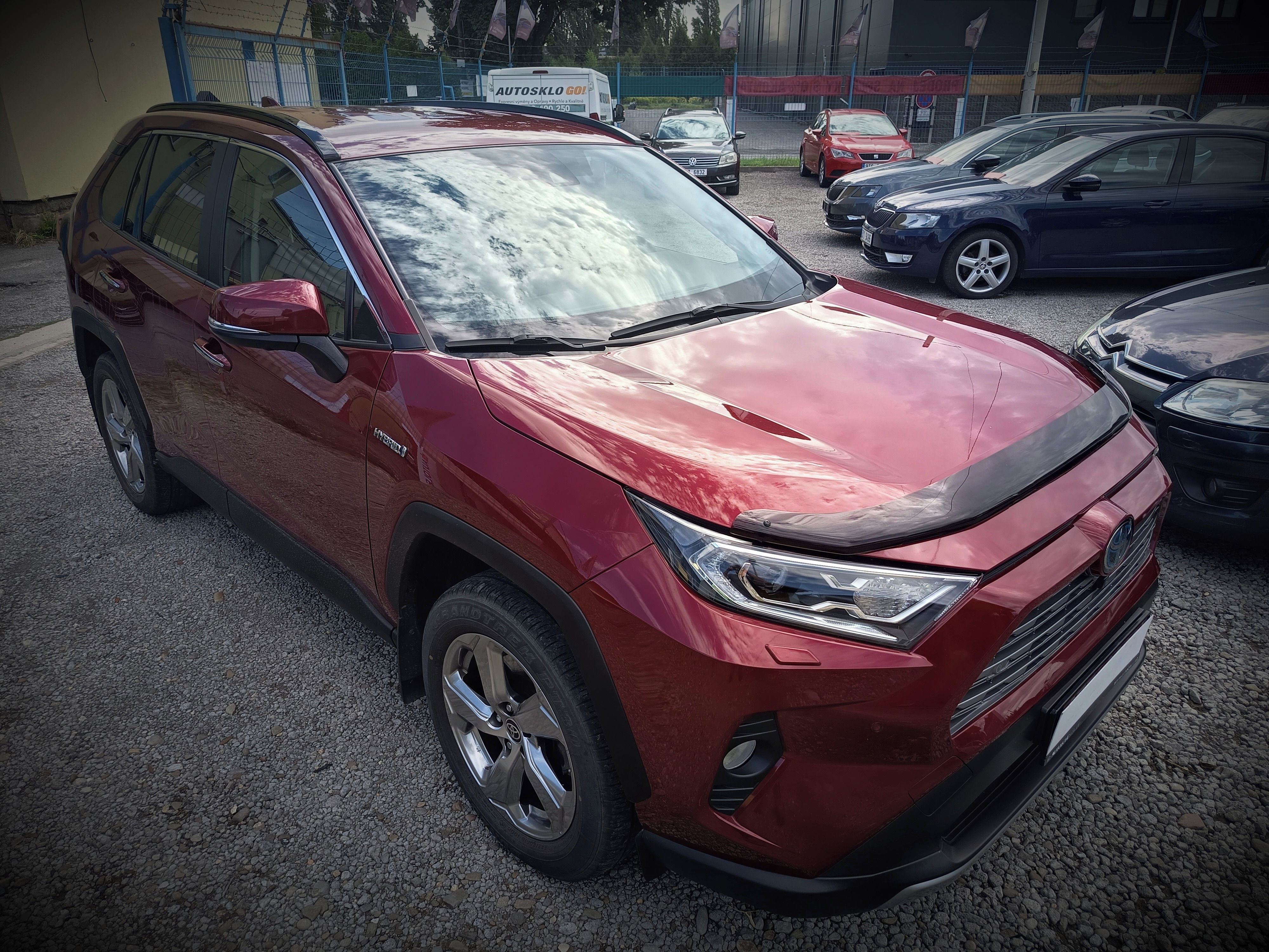 Toyota Rav4, 2,5HSD e-CVT AWD ČR 1 majitel - fotka 2