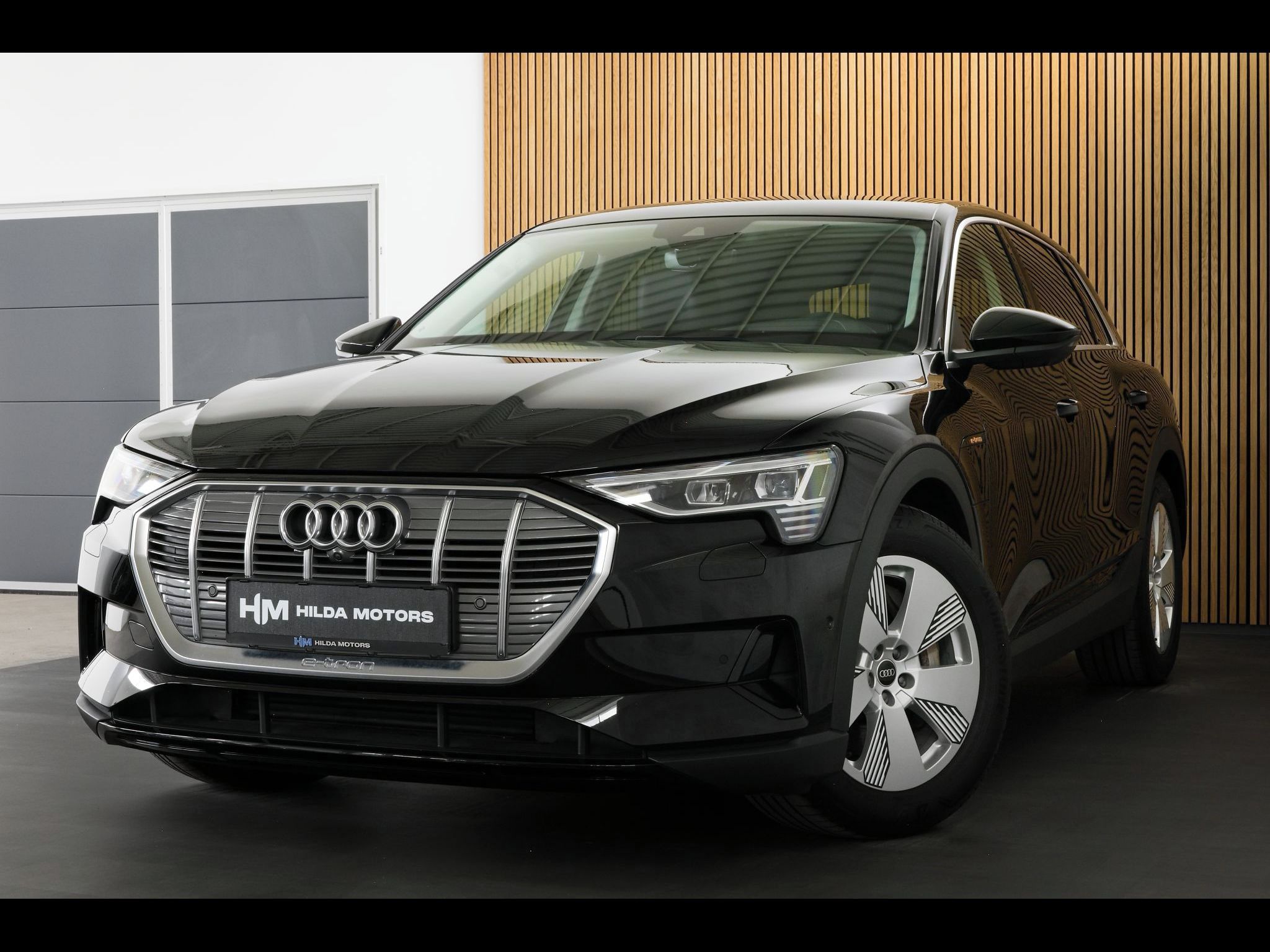 Audi e-tron, 55 300kW Tažné HUD NightVision - fotka 4