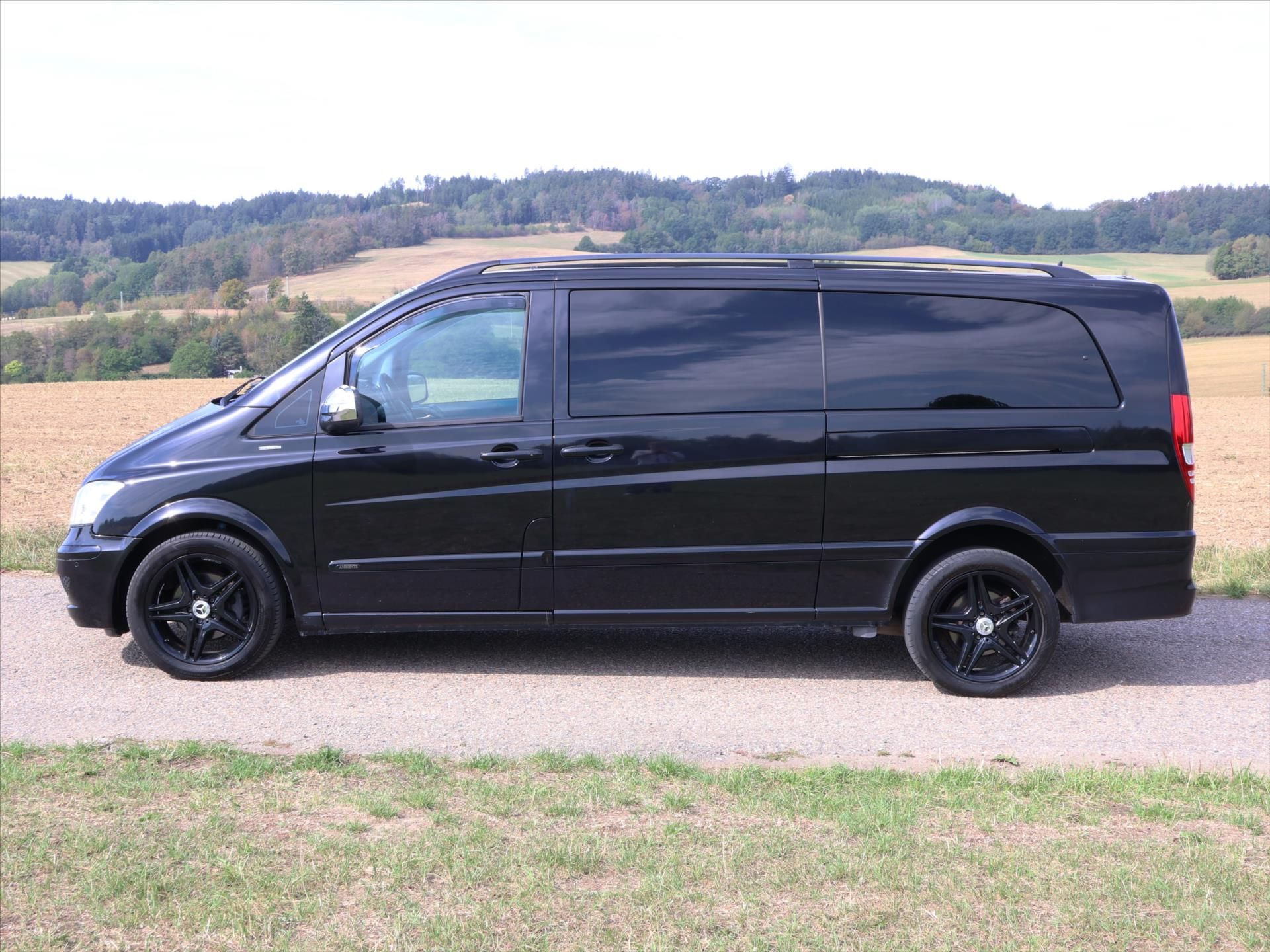 Mercedes-Benz Viano, 3,0 CDI 165kW Aut. 6-Míst Tažn - fotka 4