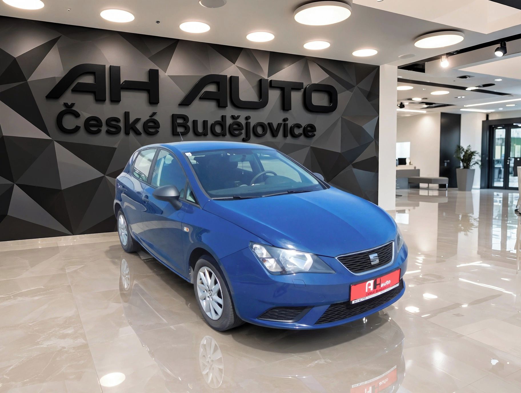 Seat Ibiza, 1.0 MPi Confort, 55 kW, Klima - fotka 2
