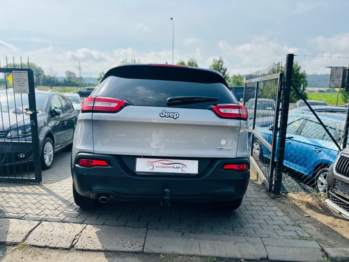 Jeep Cherokee, 2.0D NAVI,VÝHŘEV SED, ČEŠTINA - fotka 5