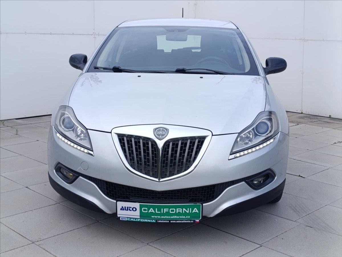 Lancia Delta, 1,6 1.6 JTD Klimatizace - fotka 3