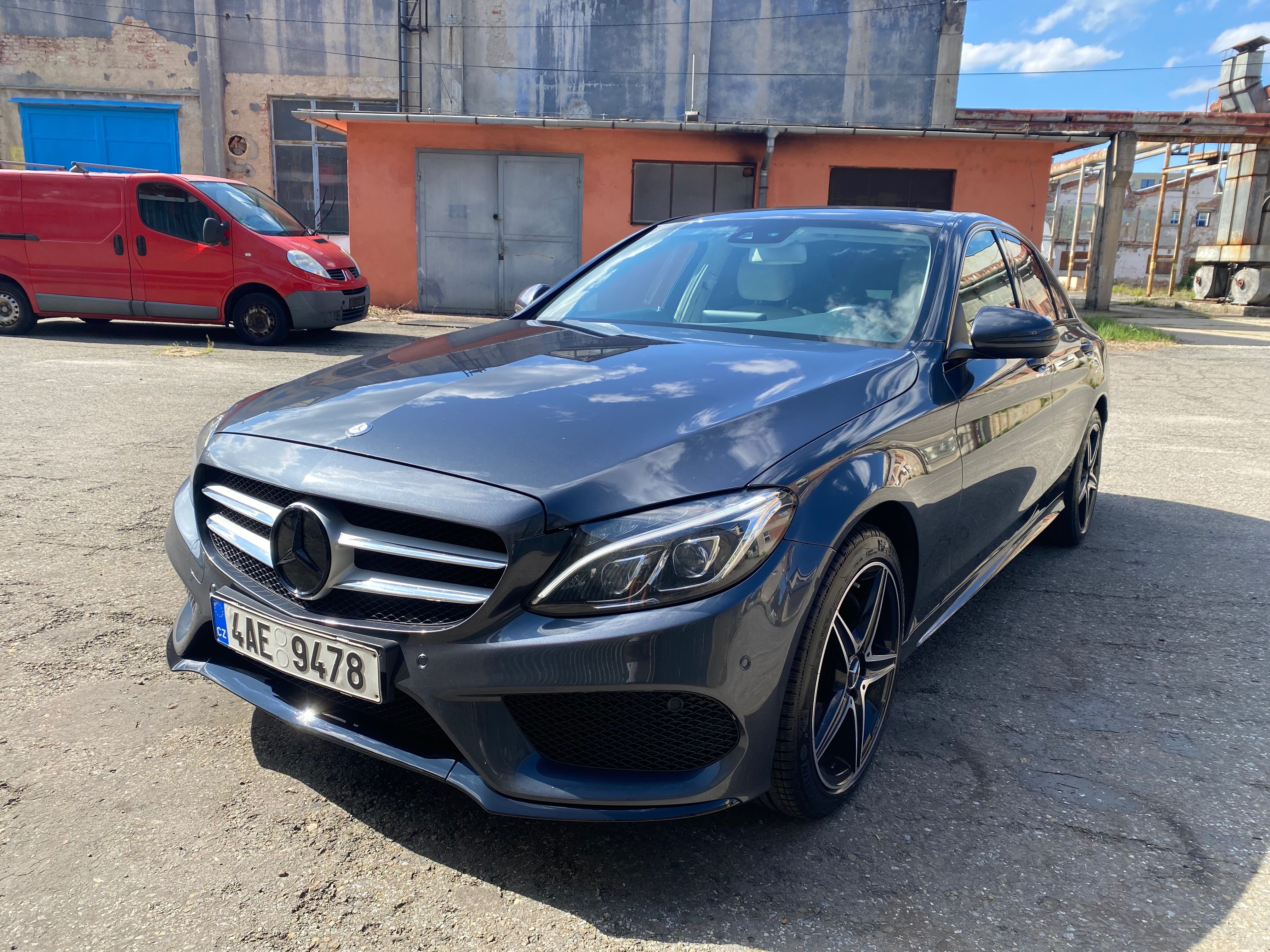 Mercedes-Benz Třídy C, 220D Automat AMG Paket ČR - fotka 2