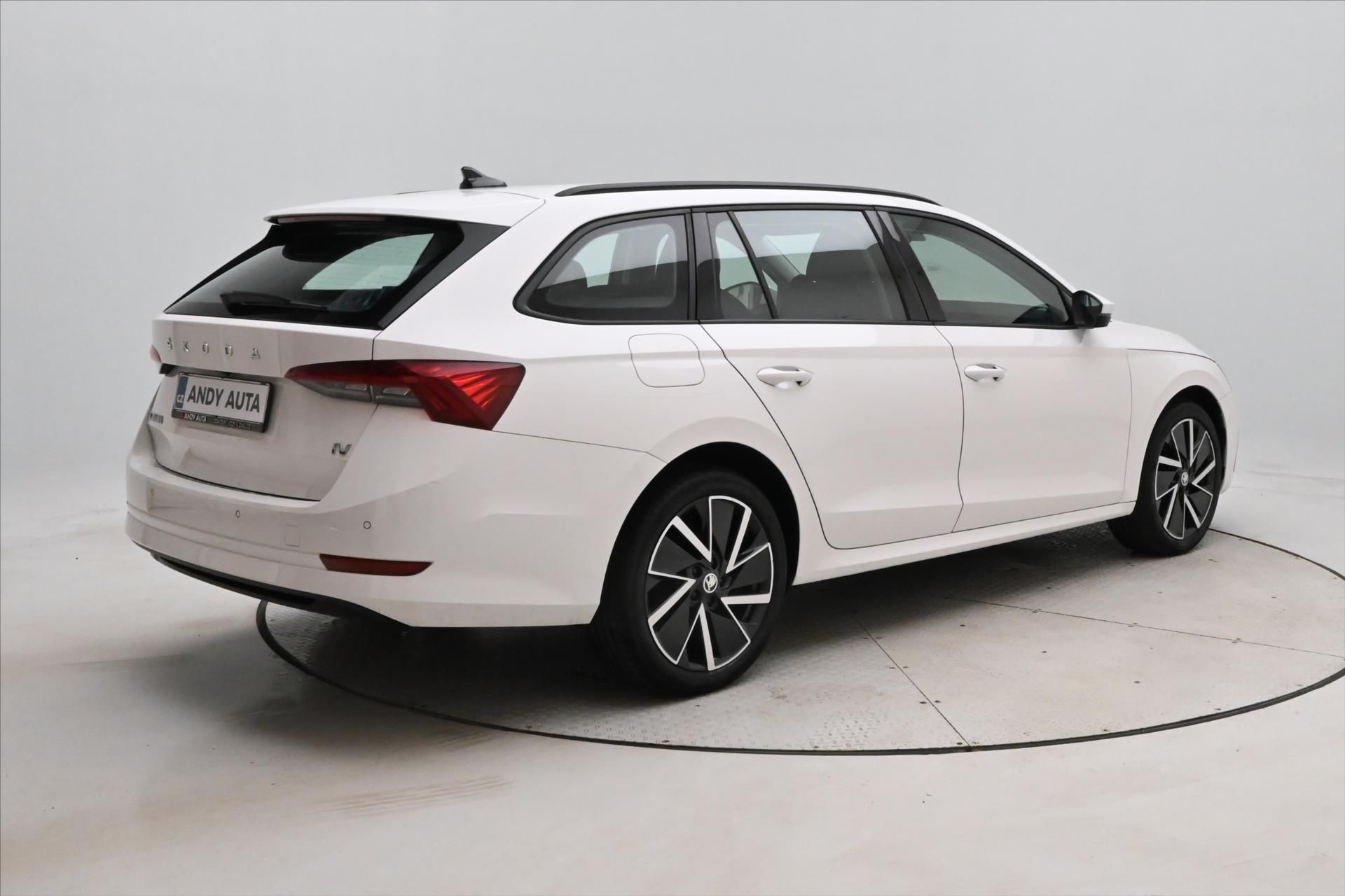 Škoda Octavia, 1,4 TSI iV 110 kW DSG Ambition - fotka 5