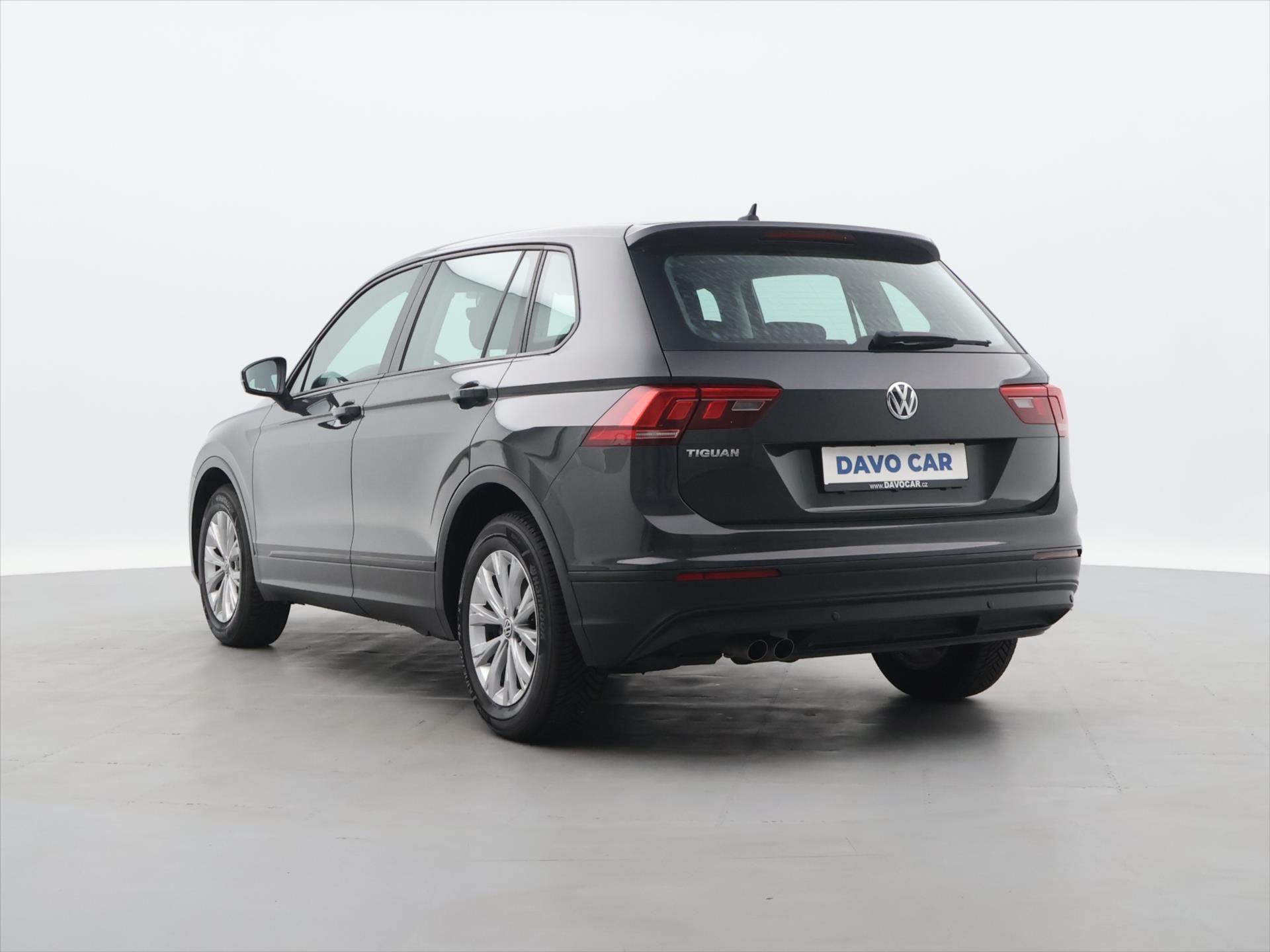 Volkswagen Tiguan, 1.4 TSI 110kW LED Navi 1.Maj. - fotka 5