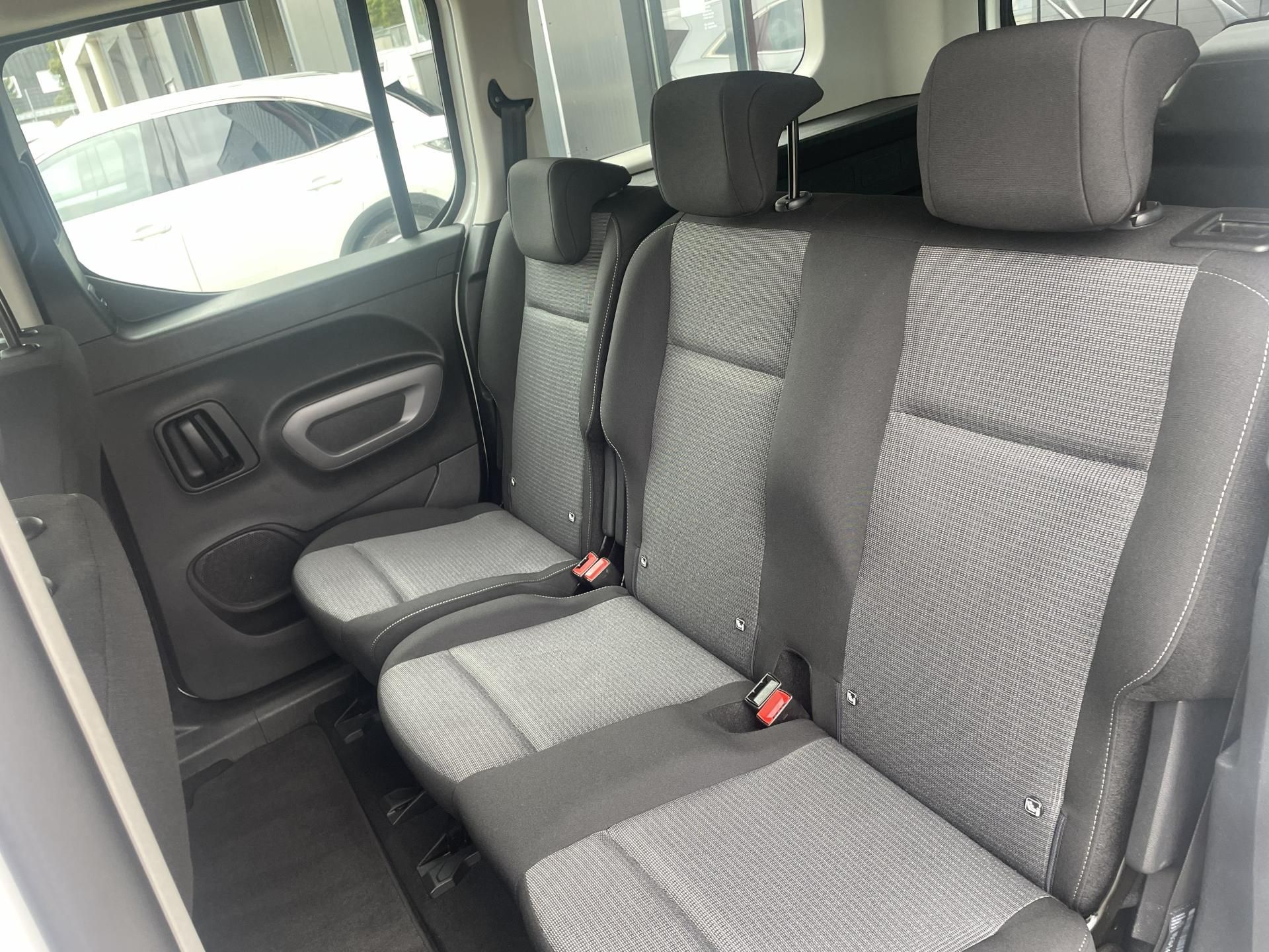 Toyota Proace City Verso, BUSSINES L2 1.5 D-4D 75 kW - fotka 5
