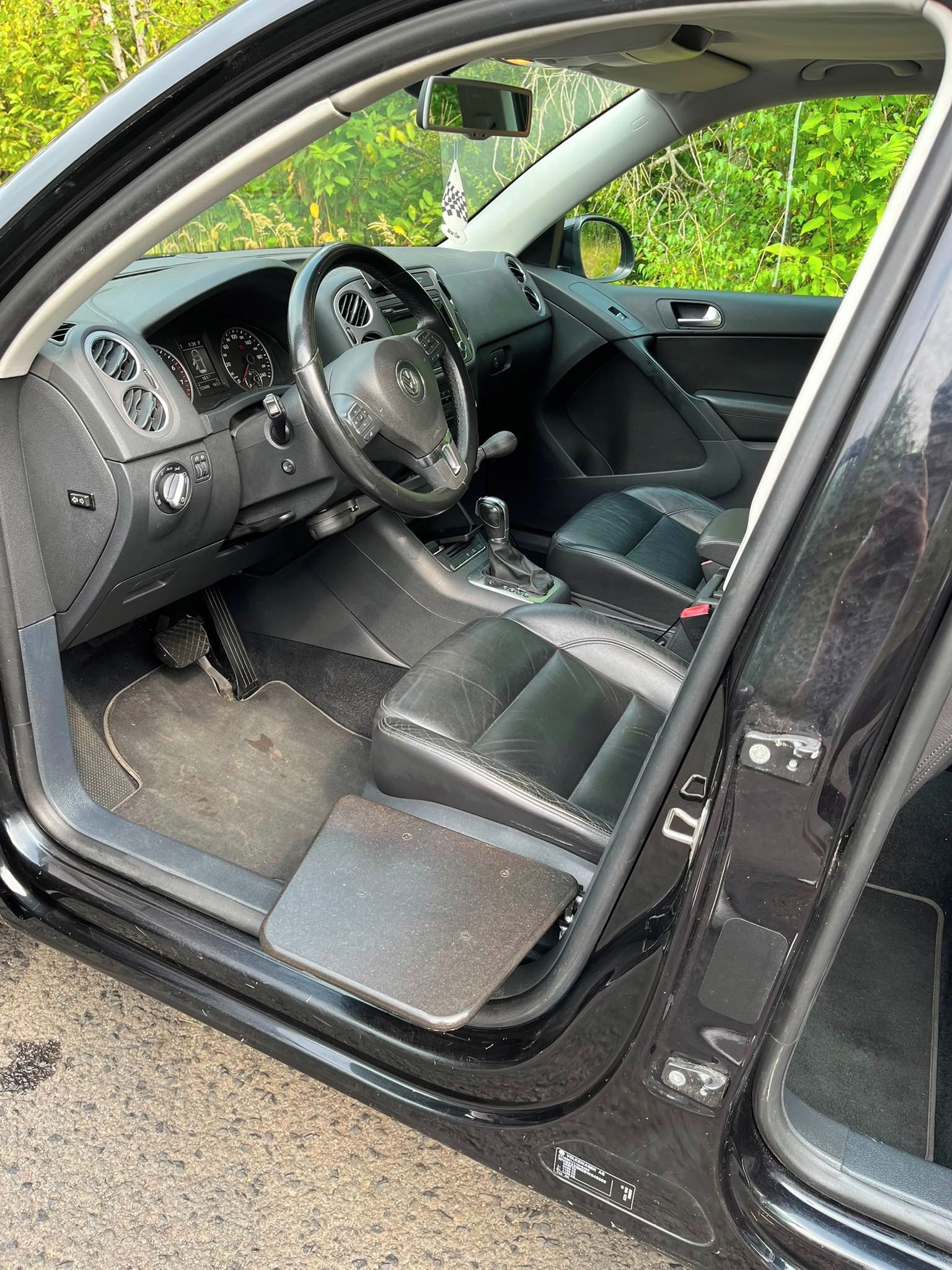 Volkswagen Tiguan, VW TIGUAN 2.0 TSi 4x4, DSG,ZTP - fotka 4