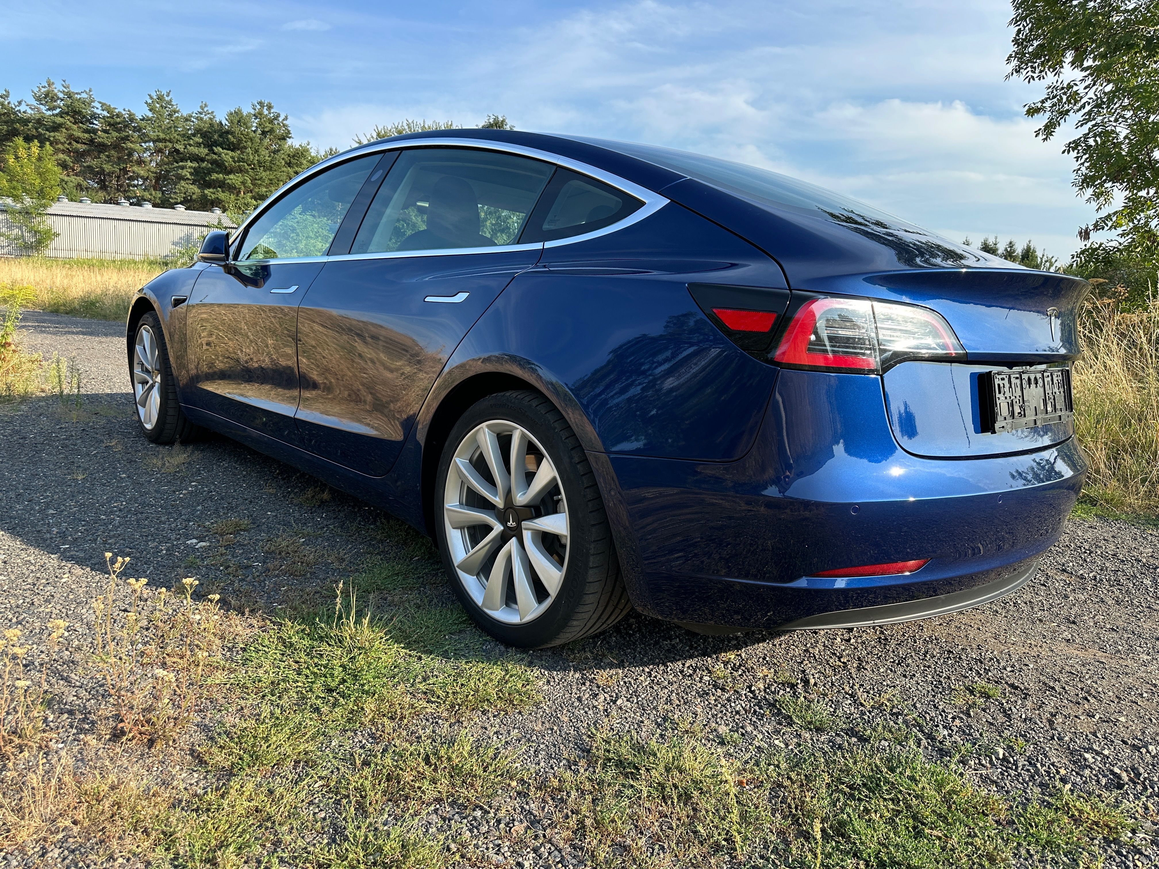 Tesla Model 3, Standard Range Plus - fotka 6
