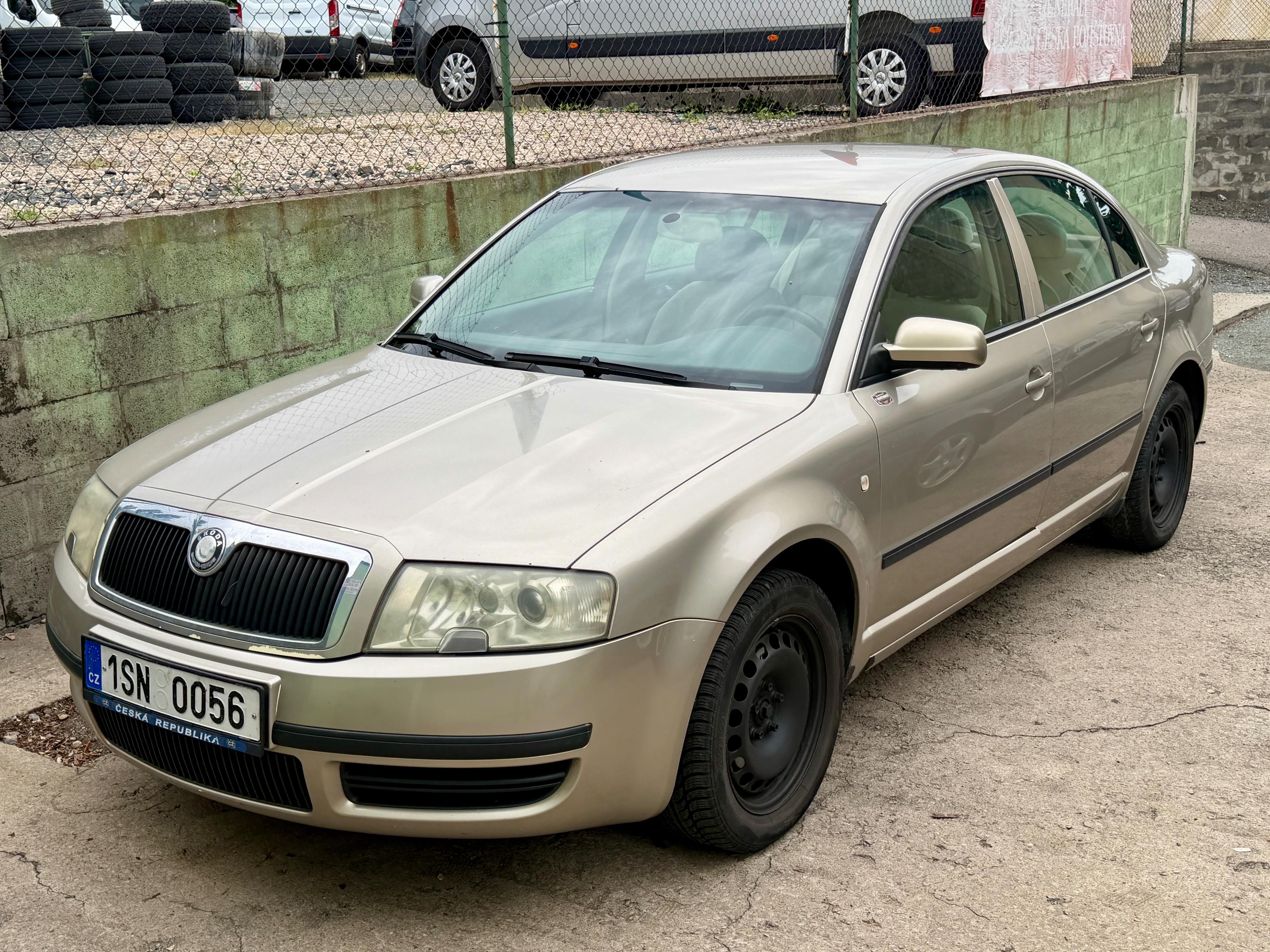 Škoda Superb, 2.5,NOVÉ ROZVODY,STK 05/2028 - fotka 3