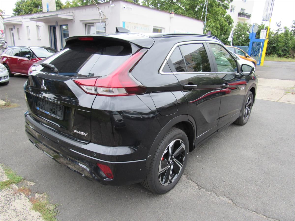 Mitsubishi Eclipse Cross, 2,4 i PHEV Plug-in Instyle+ - fotka 6