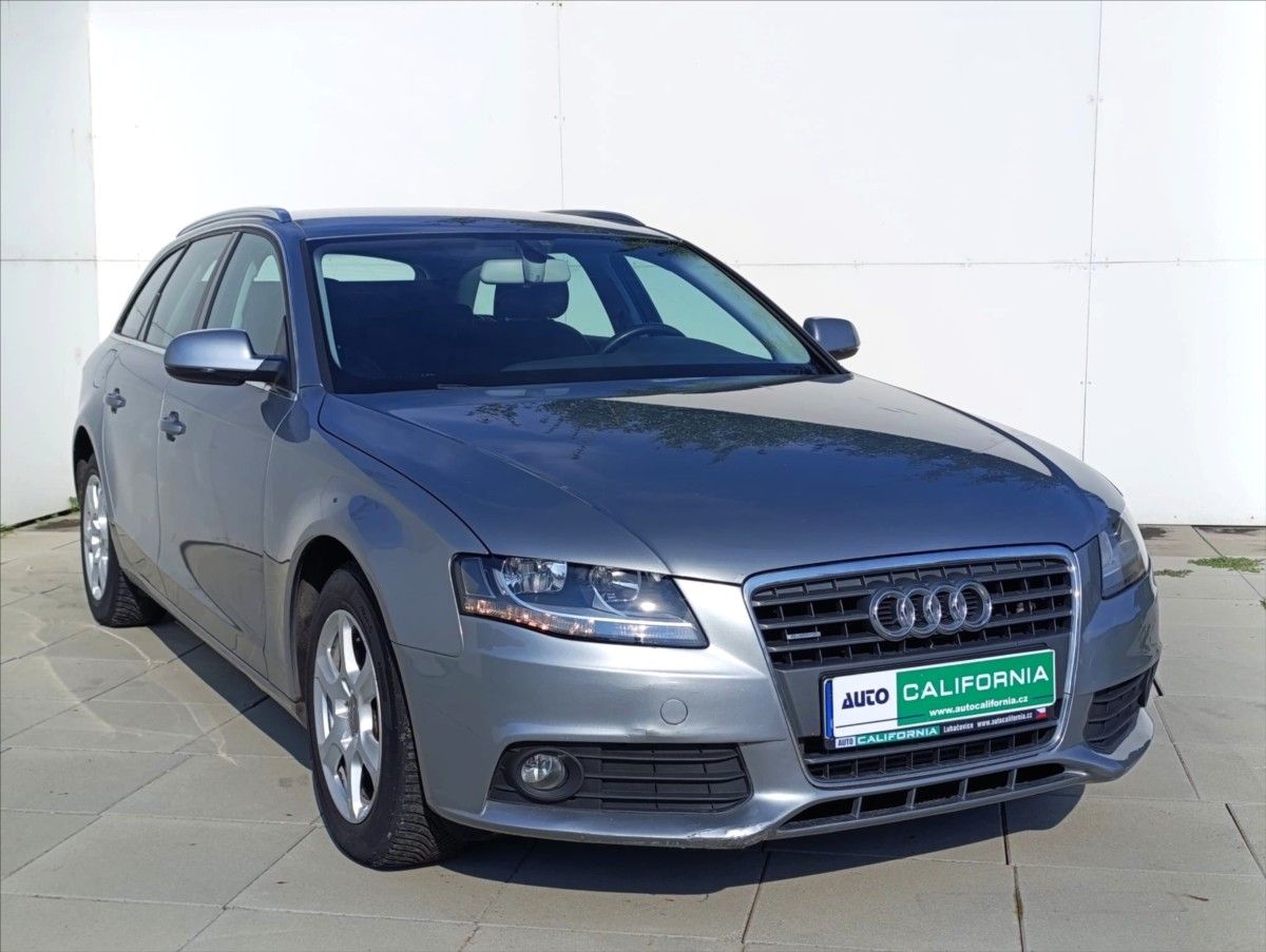 Audi A4 Avant, 2,0 TDi Quattro Aut. Klima - fotka 4