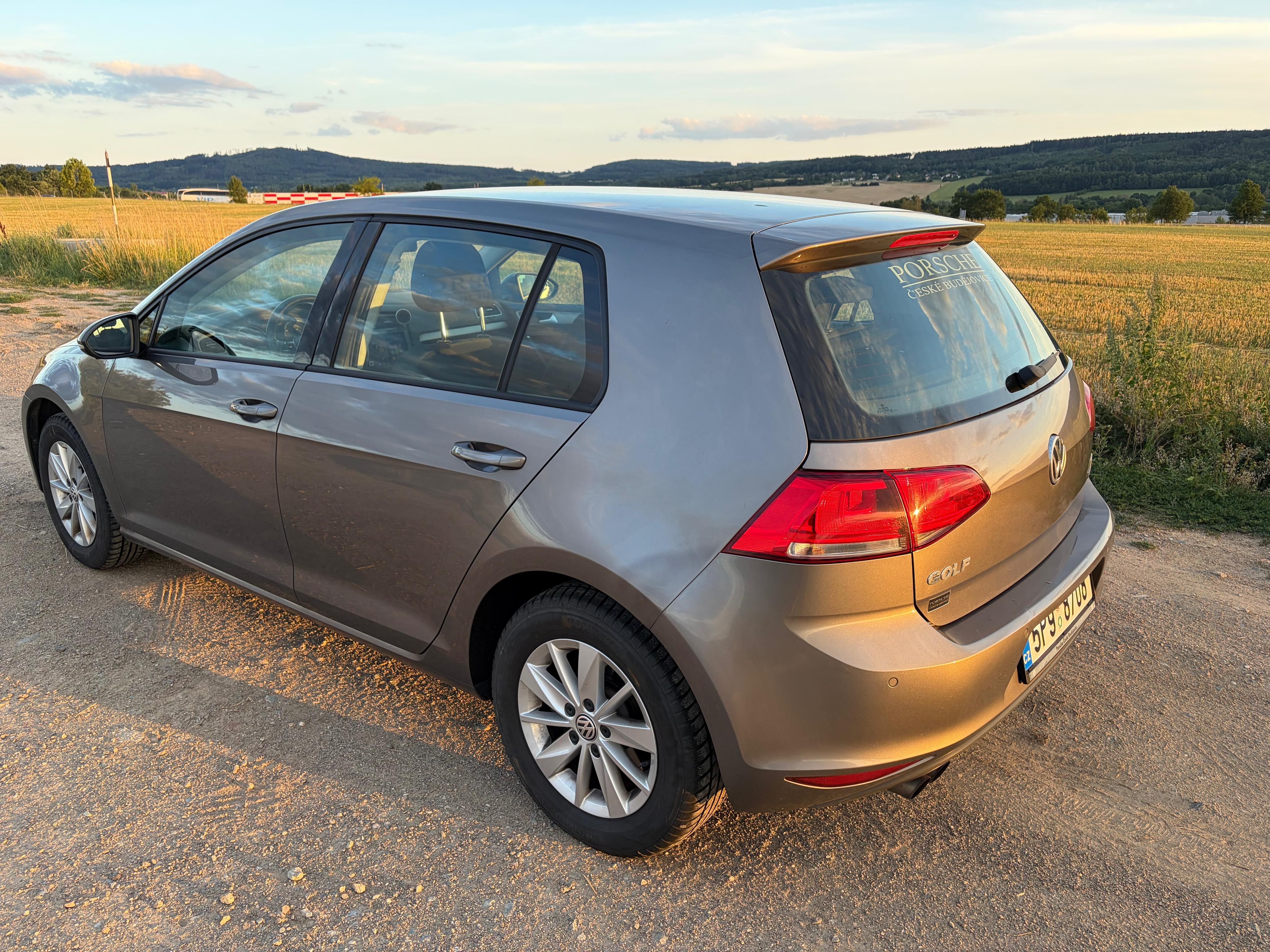 Volkswagen Golf, VW Golf 1.4 TSI 90KW - fotka 4
