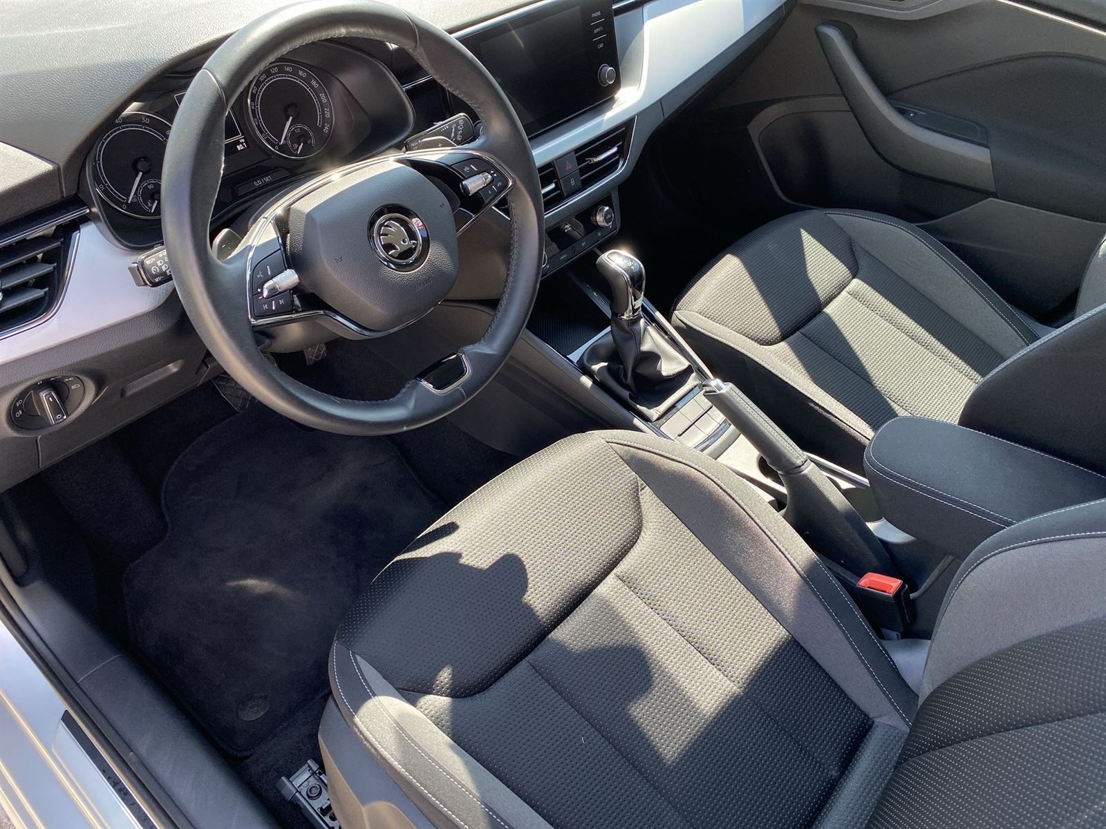 Škoda Kamiq, 1.0 TSI DSG Ambition - fotka 6