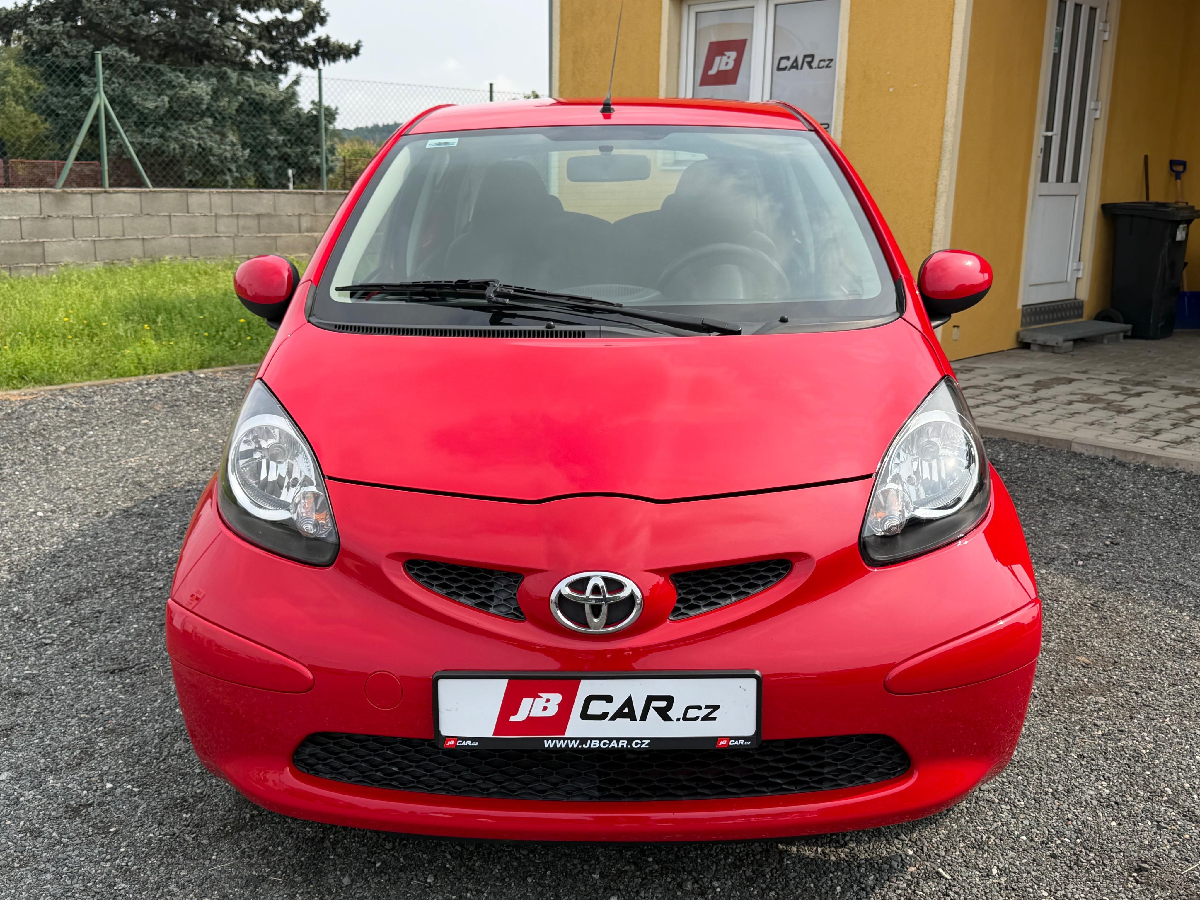 Toyota Aygo, 1.0I 50KW KLIMA 1.MAJITEL - fotka 6