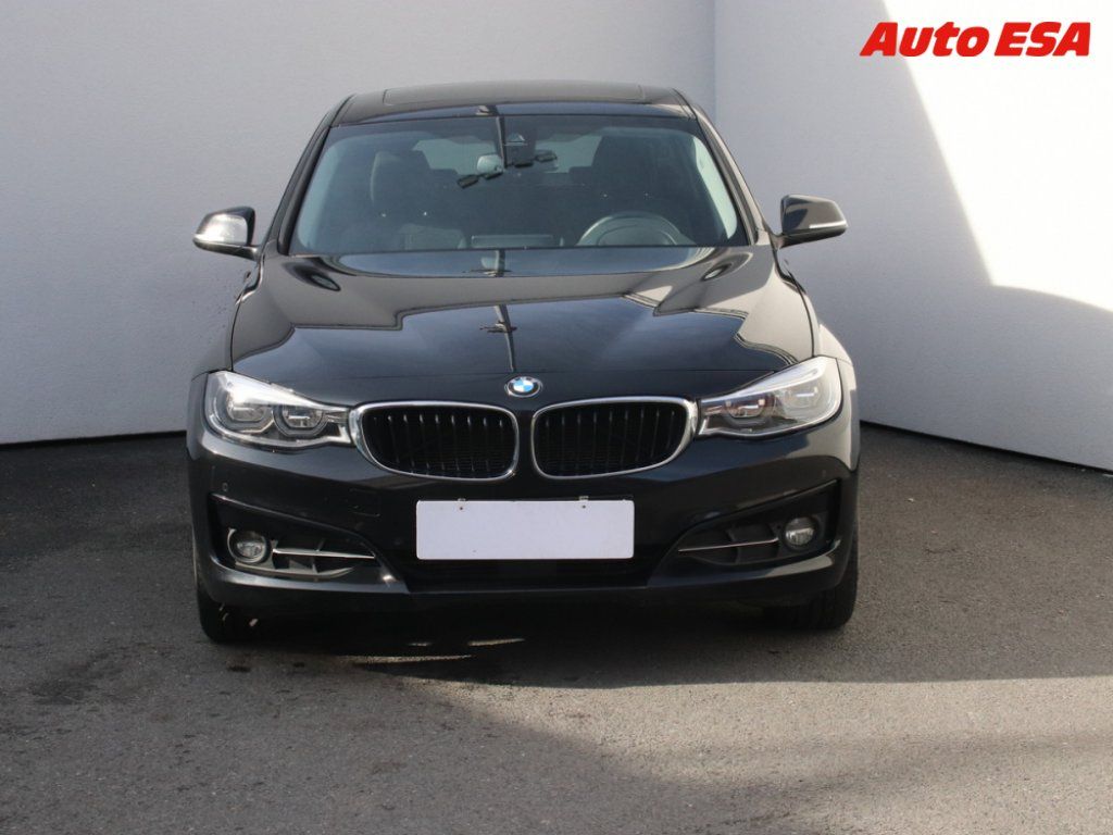 BMW Řada 3, 2.0D - fotka 2