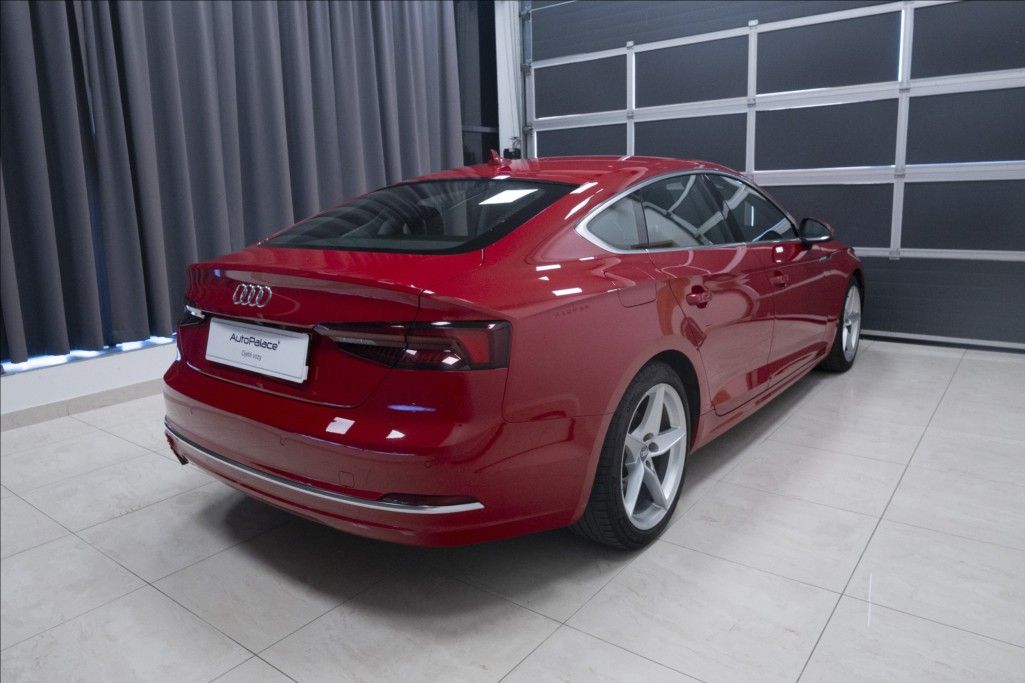 Audi A5, 2,0 TDI SPORTBACK NAVI KAMERA - fotka 4