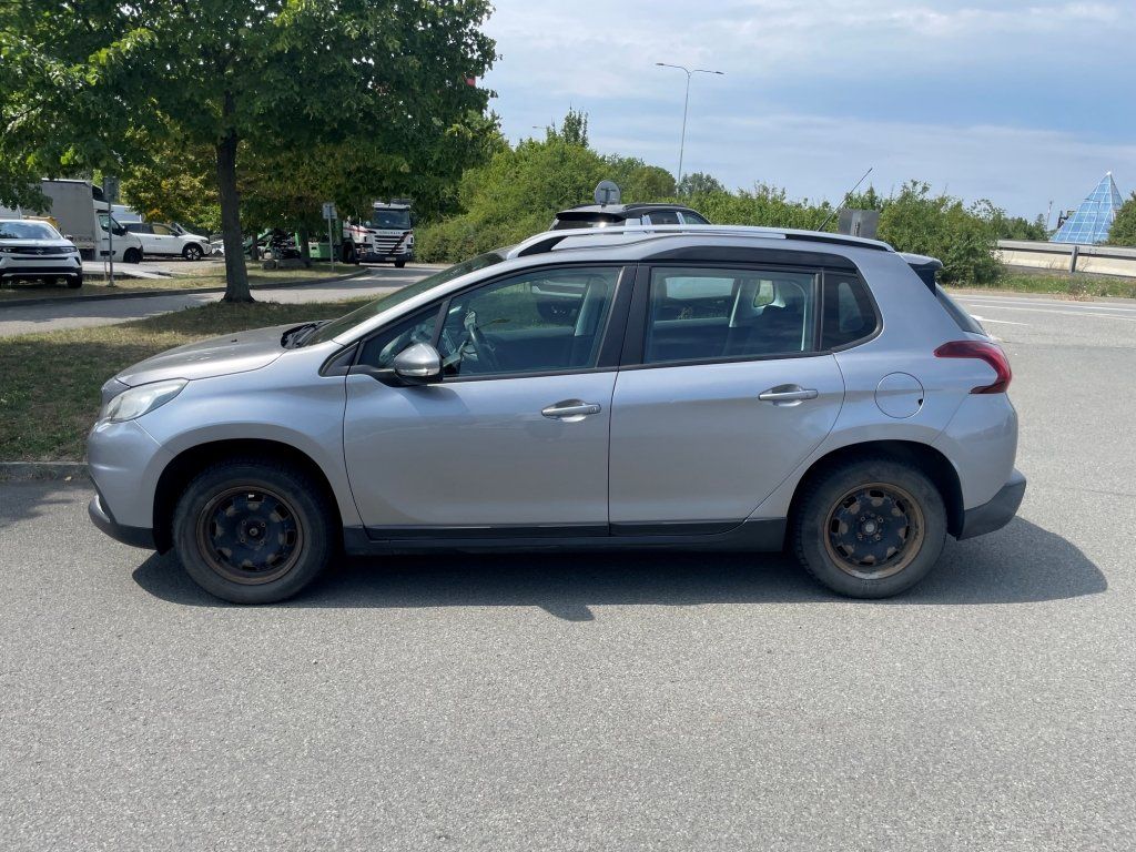 Peugeot 2008, Active 1,2i MT5, ČR - fotka 2