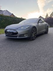 Tesla Model S, S85P+nabíjení zdarma!MCU2