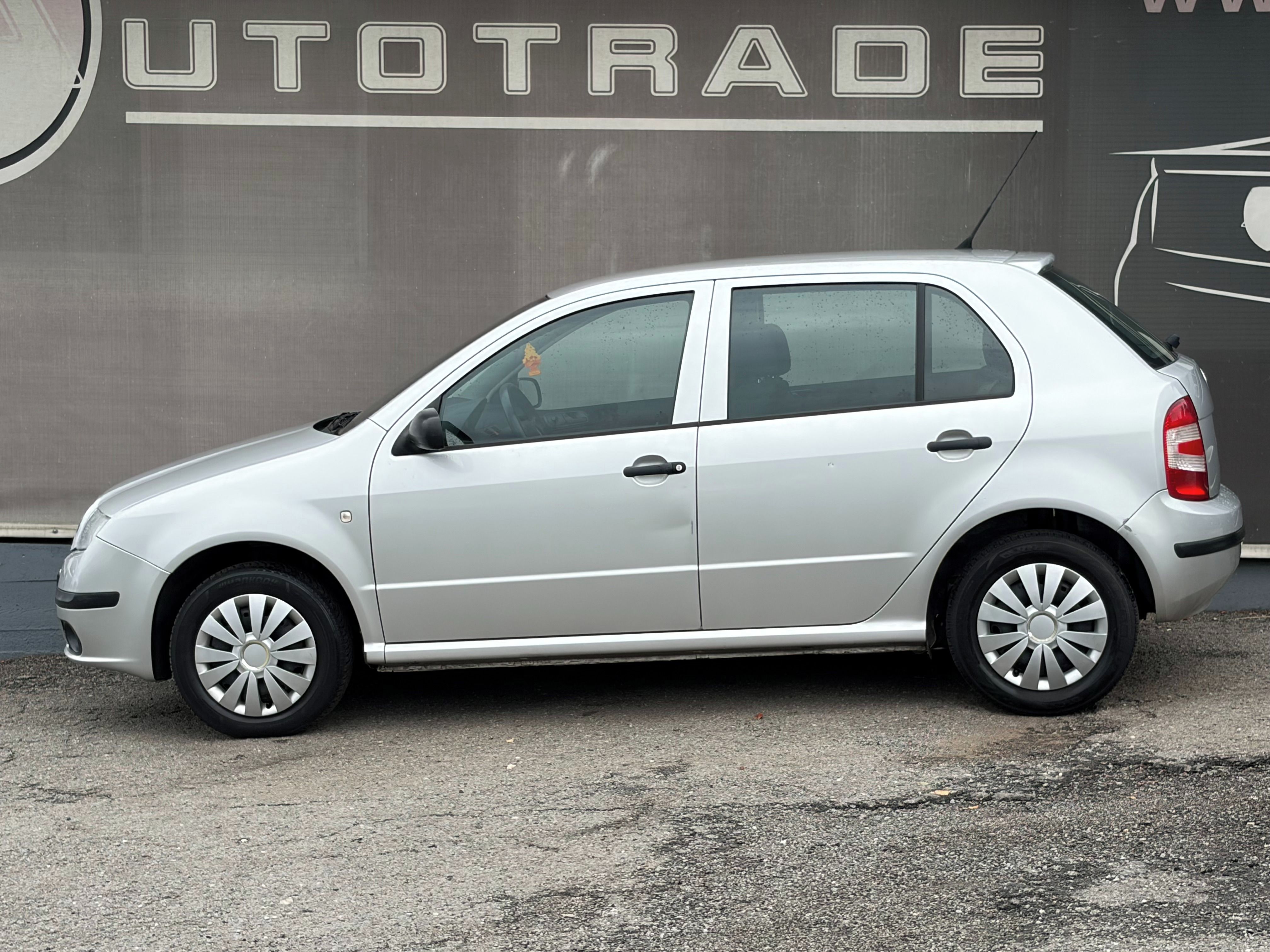 Škoda Fabia, 1.4i 55kW, KLIMA, STK 8/2028 - fotka 2